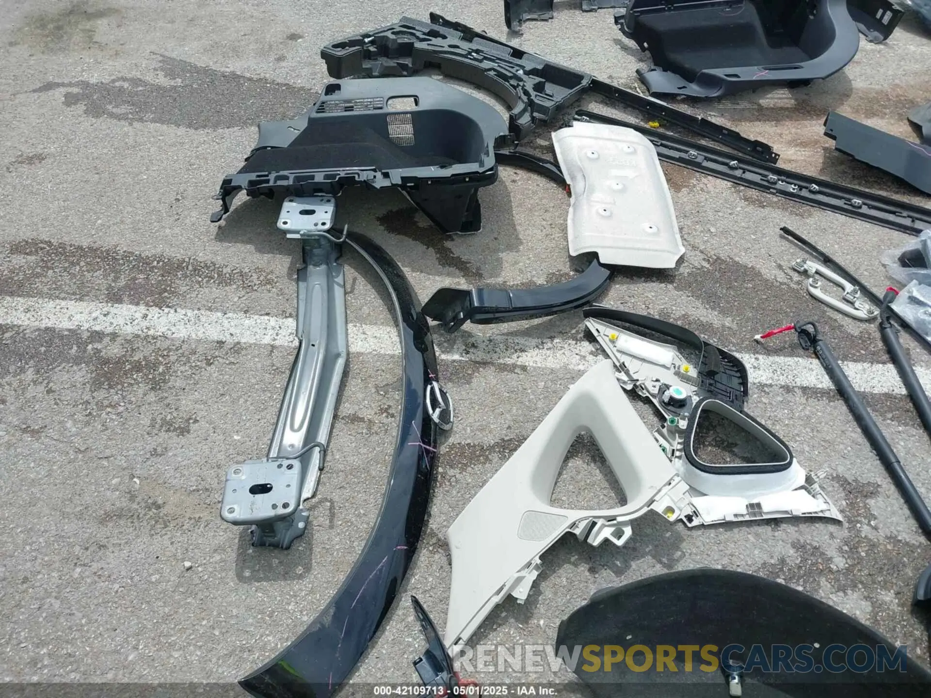19 fotografías del automóvil dañado JM3KFBEM3R0374430 MAZDA CX-5 2024