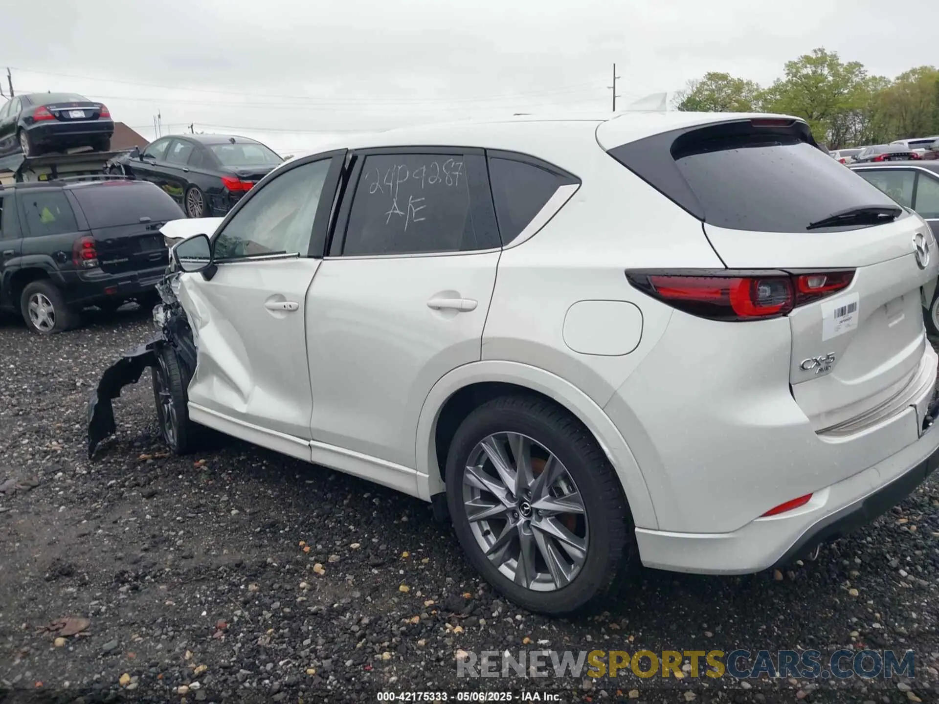 13 fotografías del automóvil dañado JM3KFBEMXR0351145 MAZDA CX-5 2024