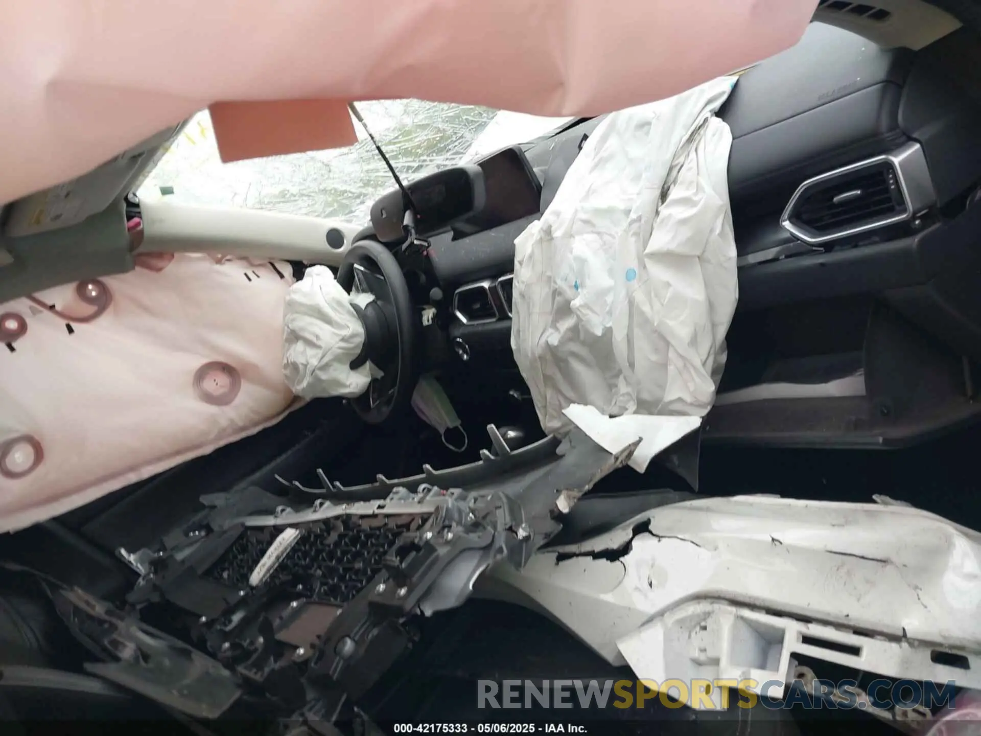5 fotografías del automóvil dañado JM3KFBEMXR0351145 MAZDA CX-5 2024