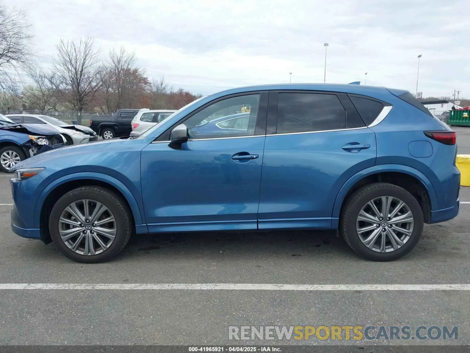 14 fotografías del automóvil dañado JM3KFBXY2R0353455 MAZDA CX-5 2024