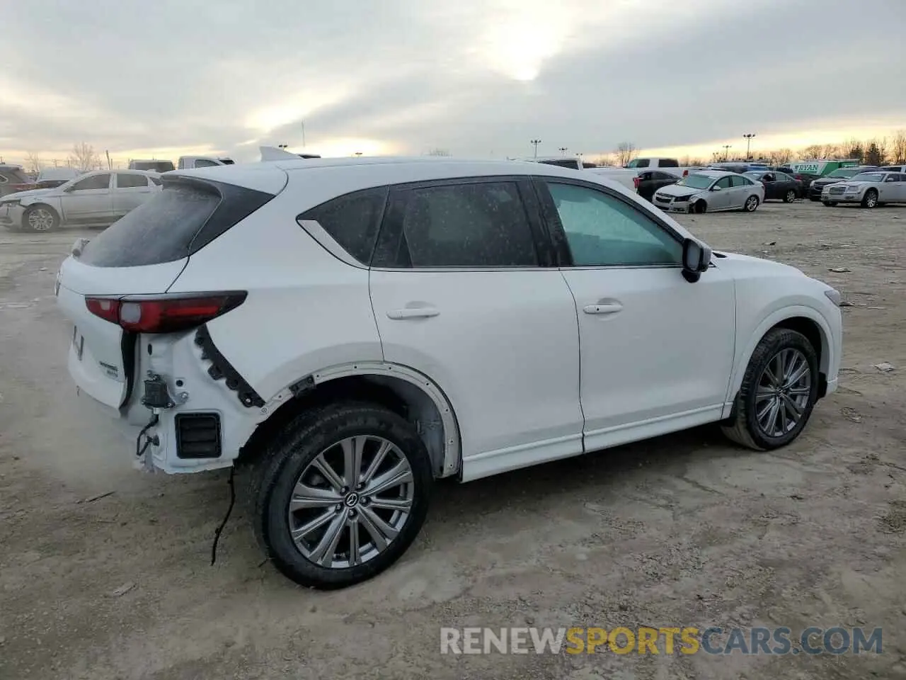 3 fotografías del automóvil dañado JM3KFBXY2R0388321 MAZDA CX-5 2024