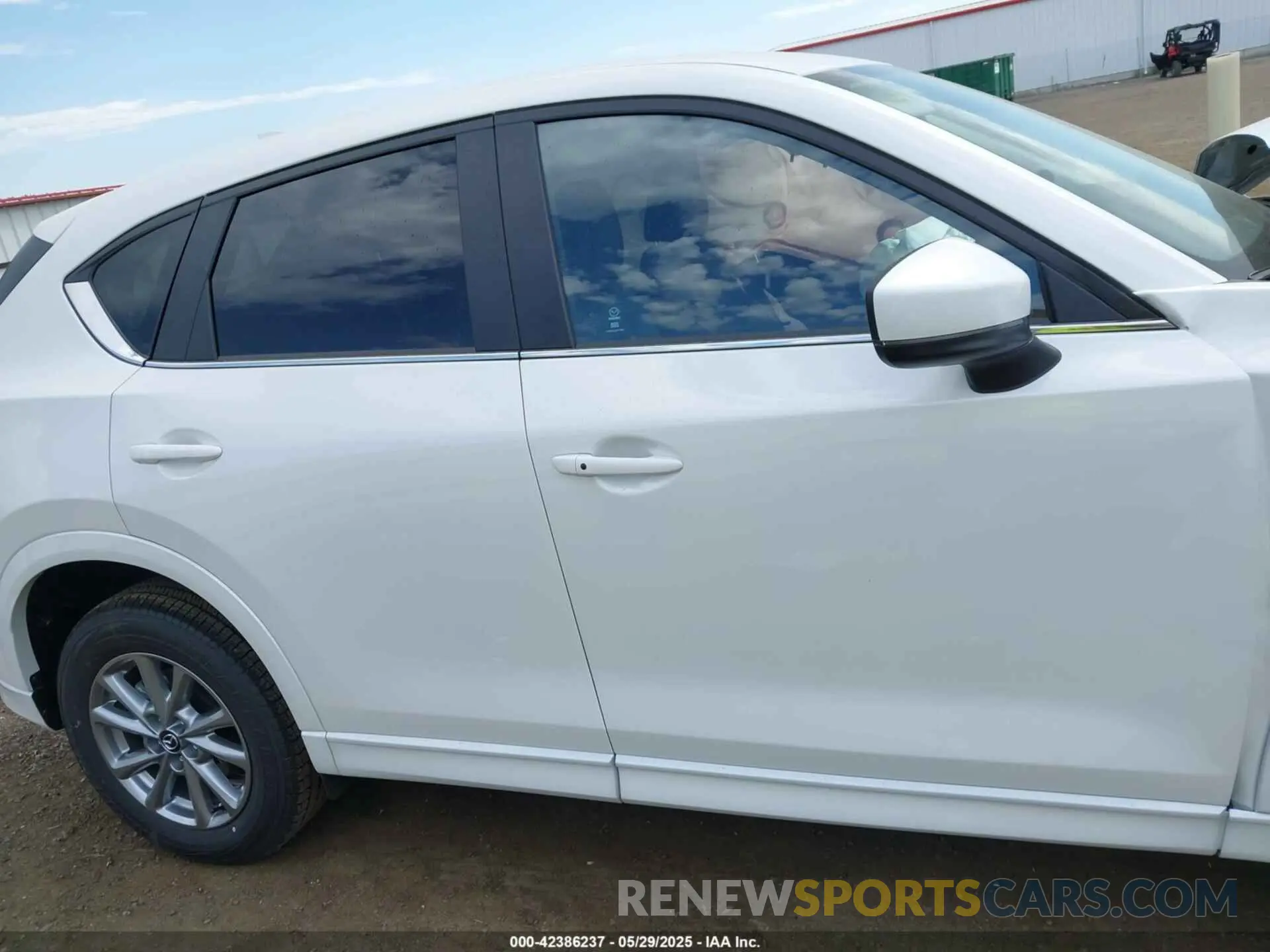 14 fotografías del automóvil dañado JM3KFBBL8S0676751 MAZDA CX-5 2025