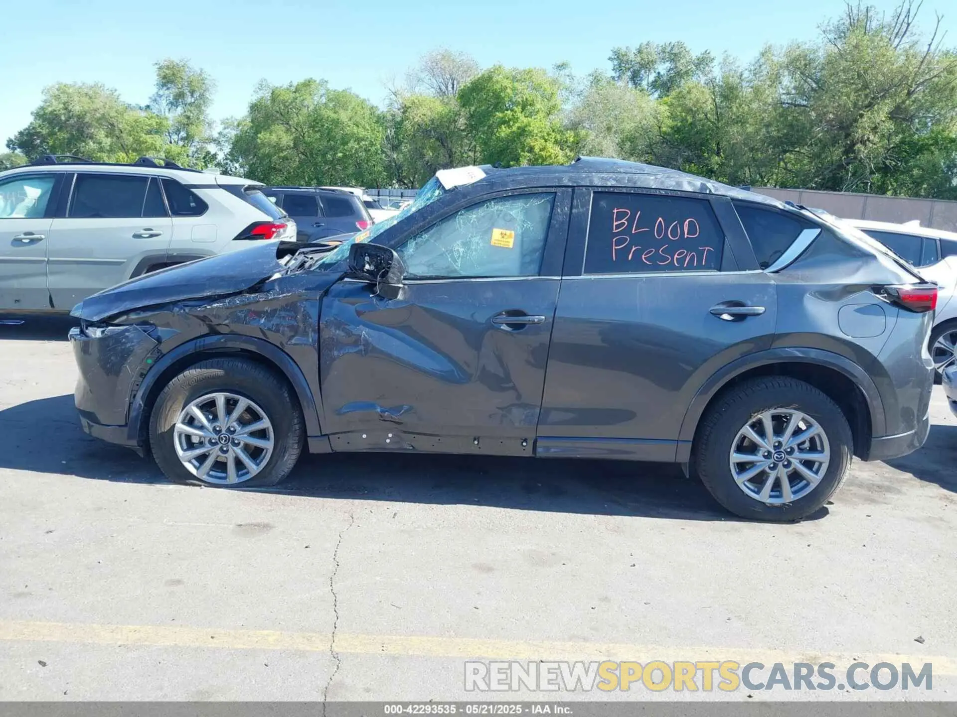 13 fotografías del automóvil dañado JM3KFBCL0S0628563 MAZDA CX-5 2025