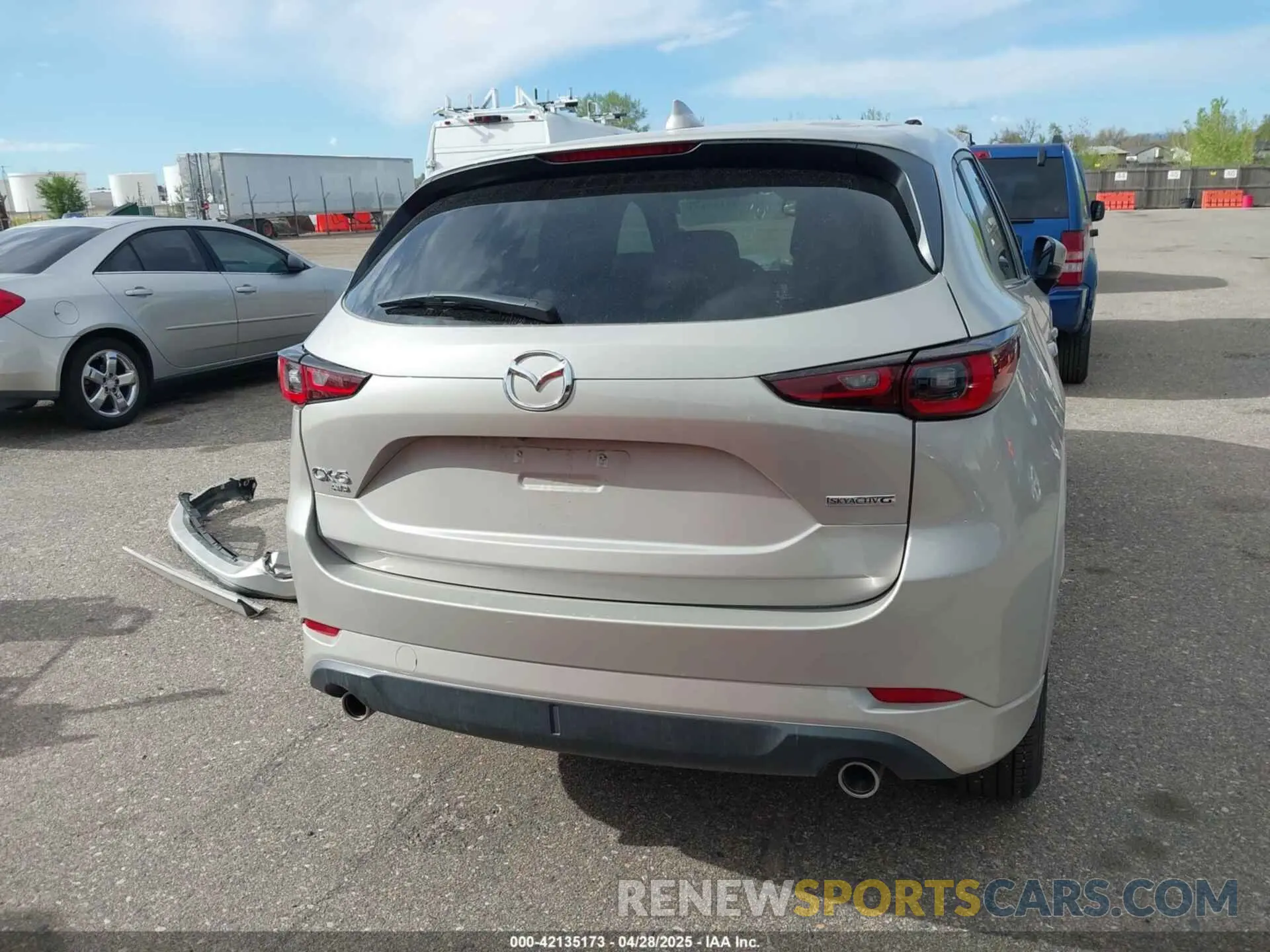 17 fotografías del automóvil dañado JM3KFBCL1S0601601 MAZDA CX-5 2025