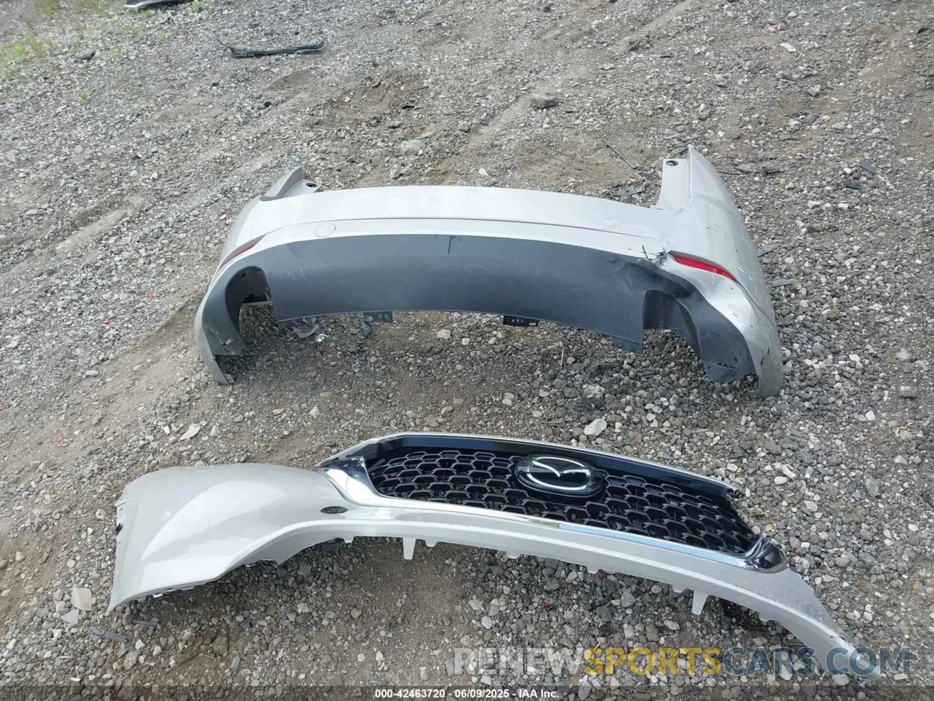 12 fotografías del automóvil dañado JM3KFBCL2S0584775 MAZDA CX-5 2025