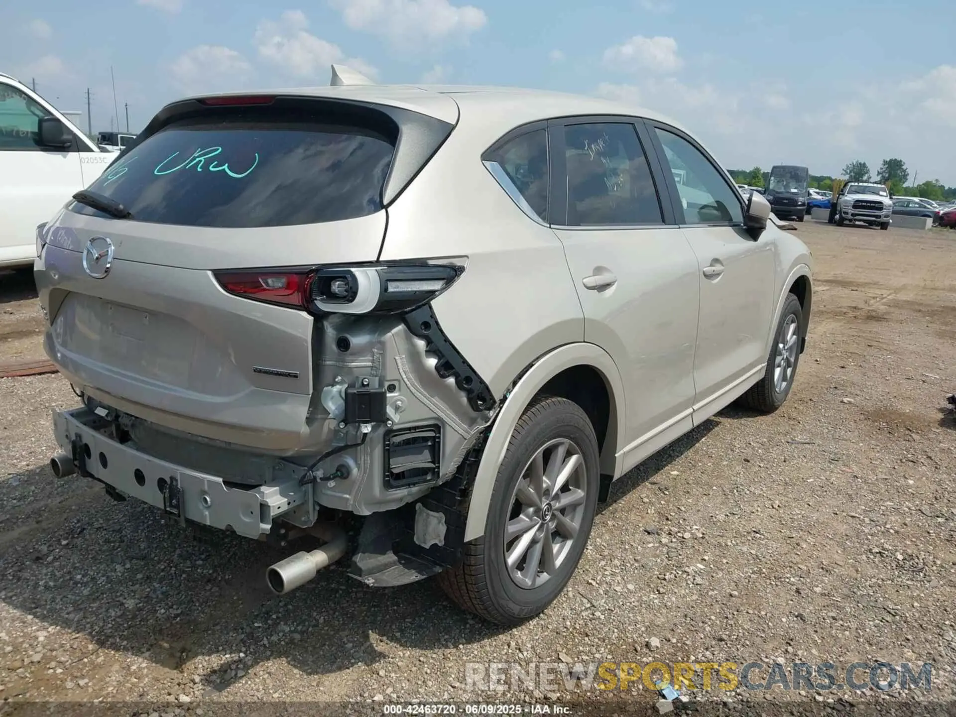 4 fotografías del automóvil dañado JM3KFBCL2S0584775 MAZDA CX-5 2025