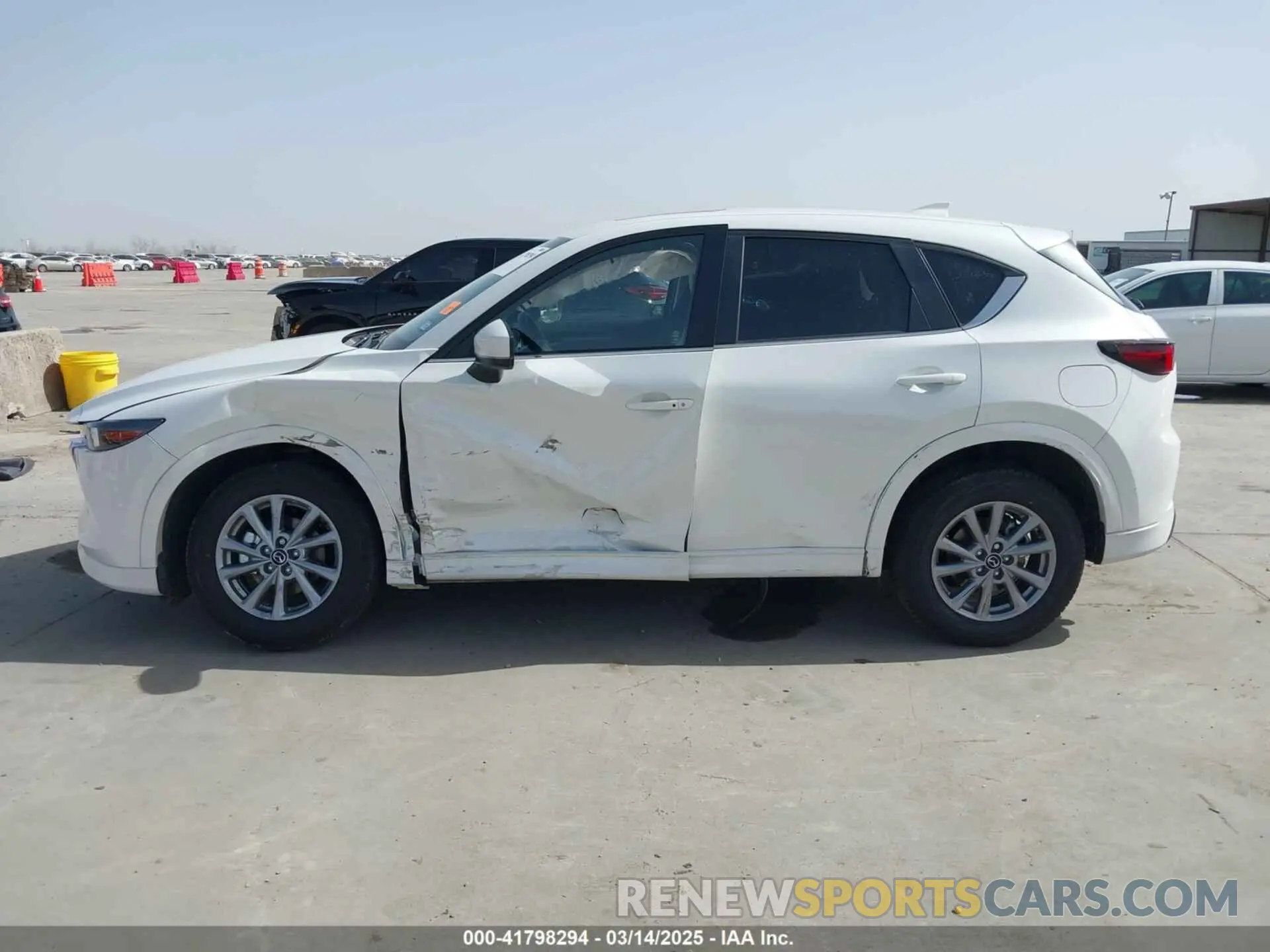 14 fotografías del automóvil dañado JM3KFBCL3S0590178 MAZDA CX-5 2025