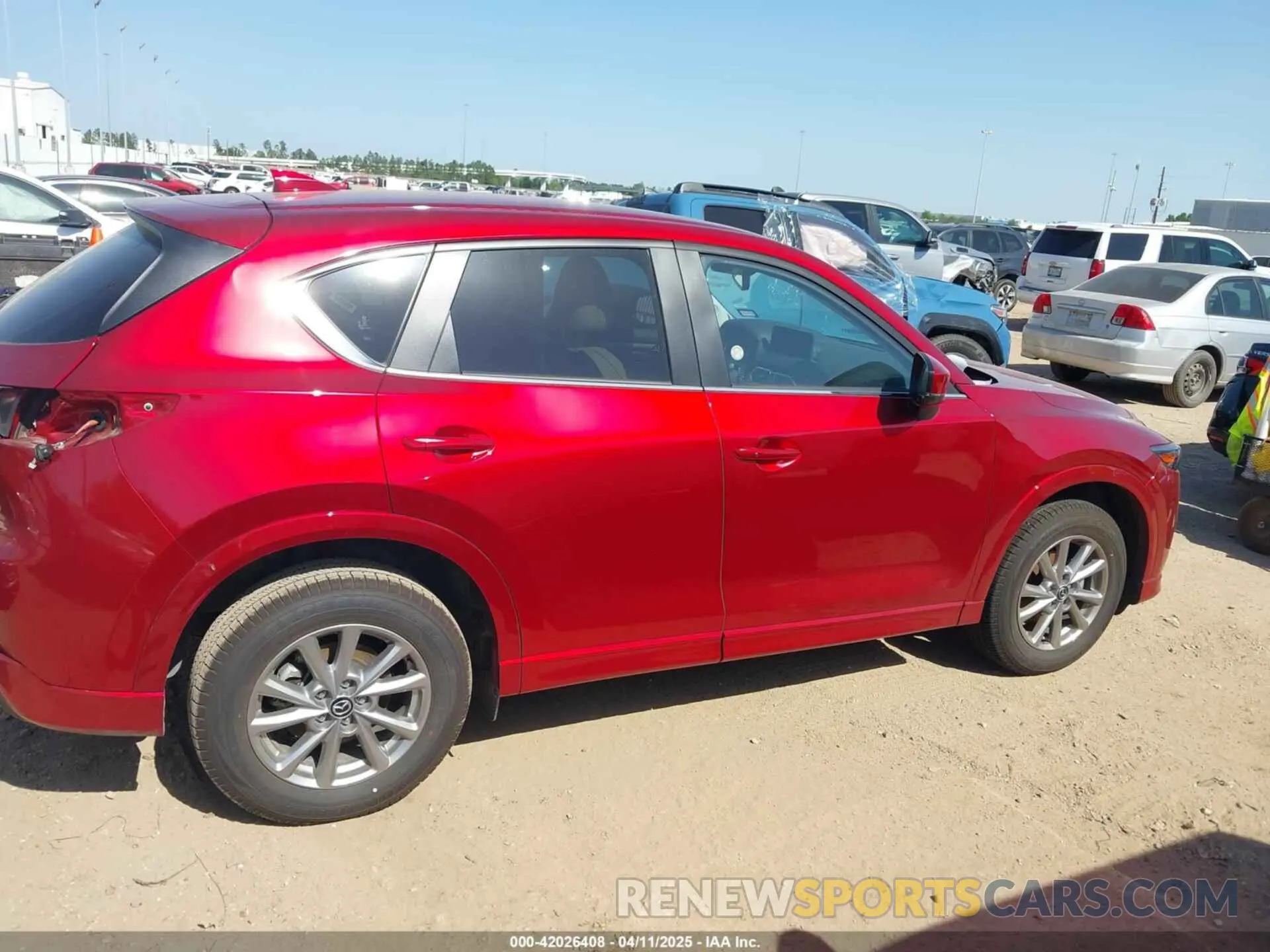 13 fotografías del automóvil dañado JM3KFBCL4S0586351 MAZDA CX-5 2025