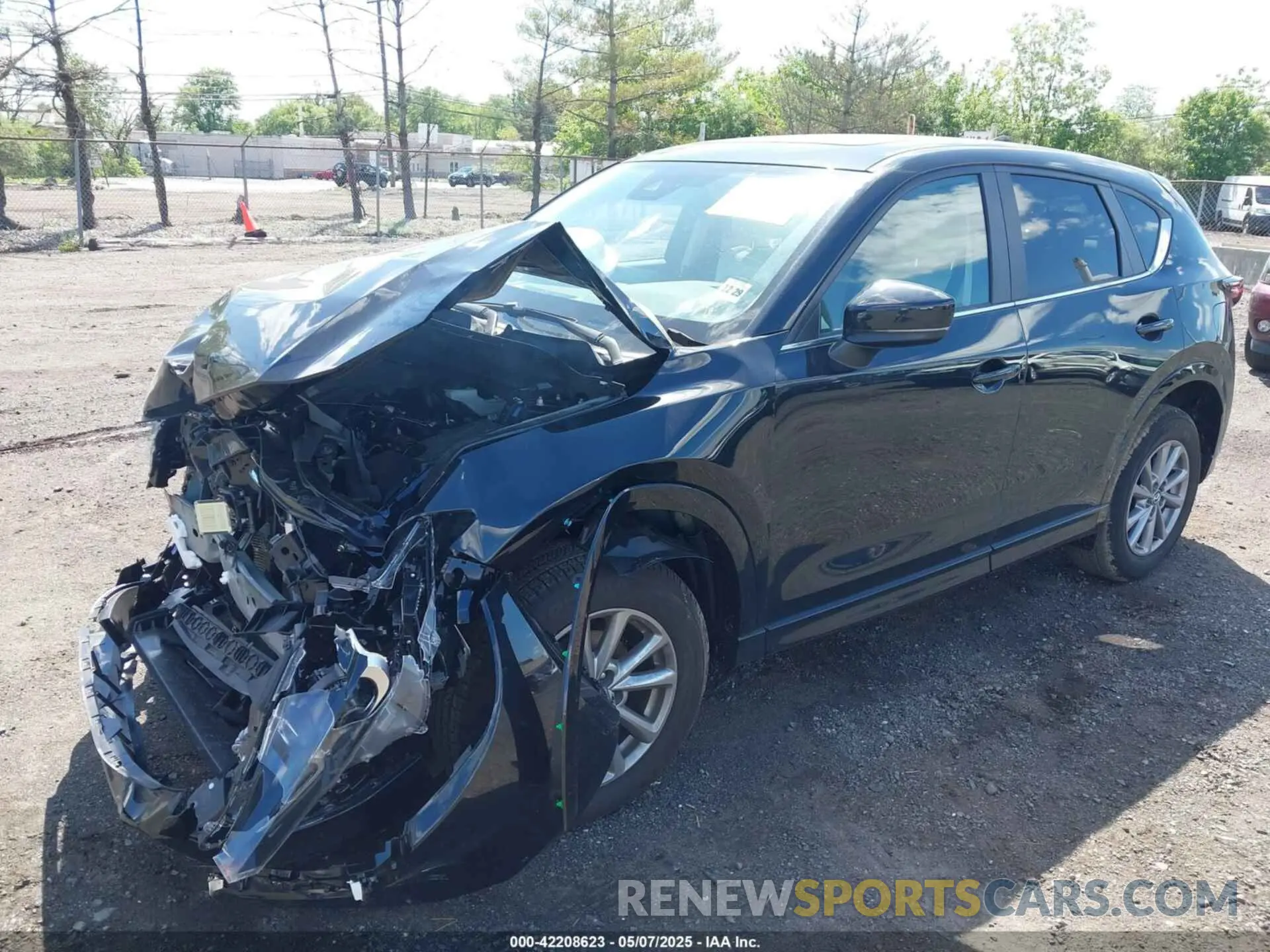2 fotografías del automóvil dañado JM3KFBCL6S0573729 MAZDA CX-5 2025