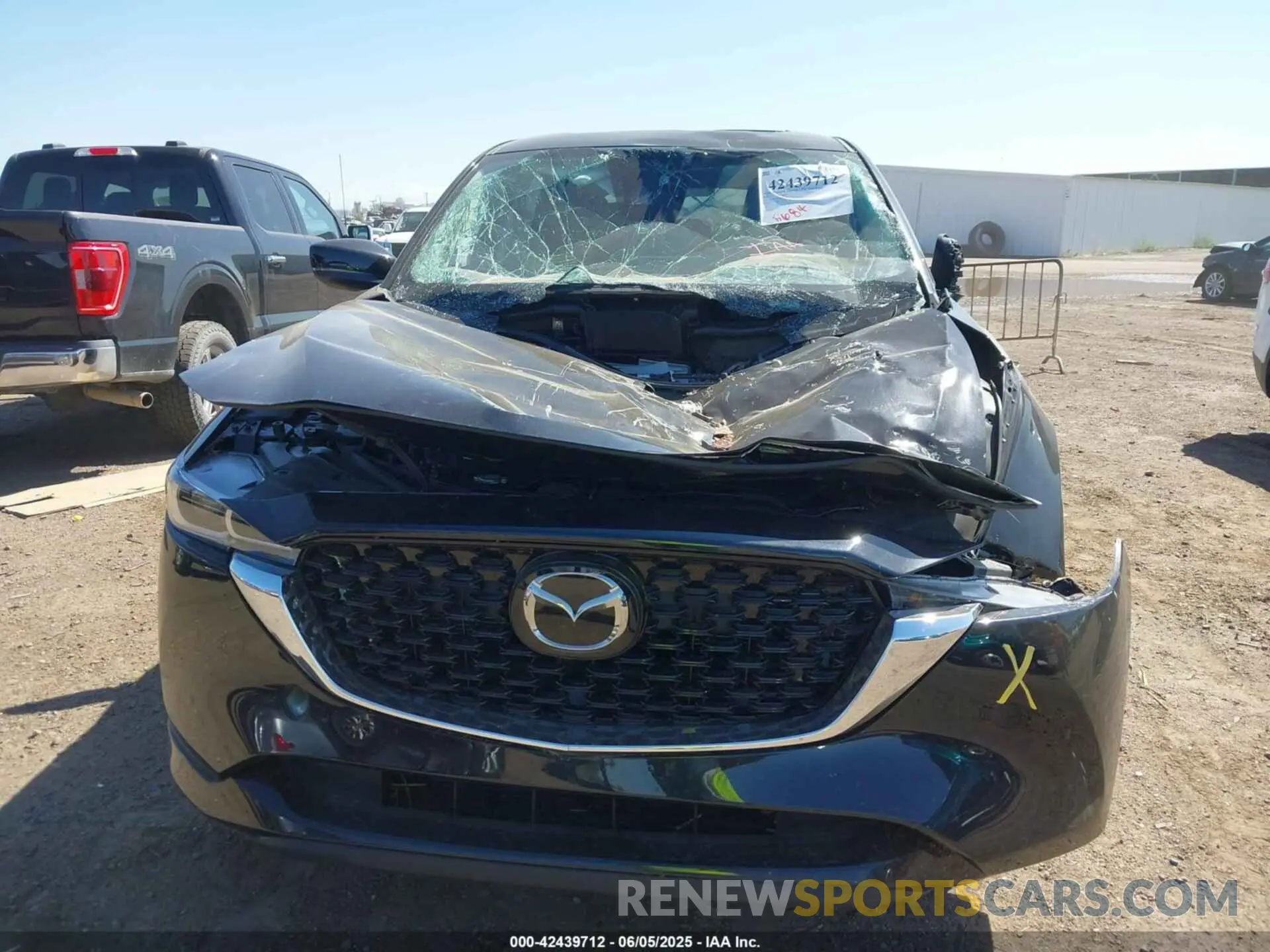 11 fotografías del automóvil dañado JM3KFBCL6S0600637 MAZDA CX-5 2025