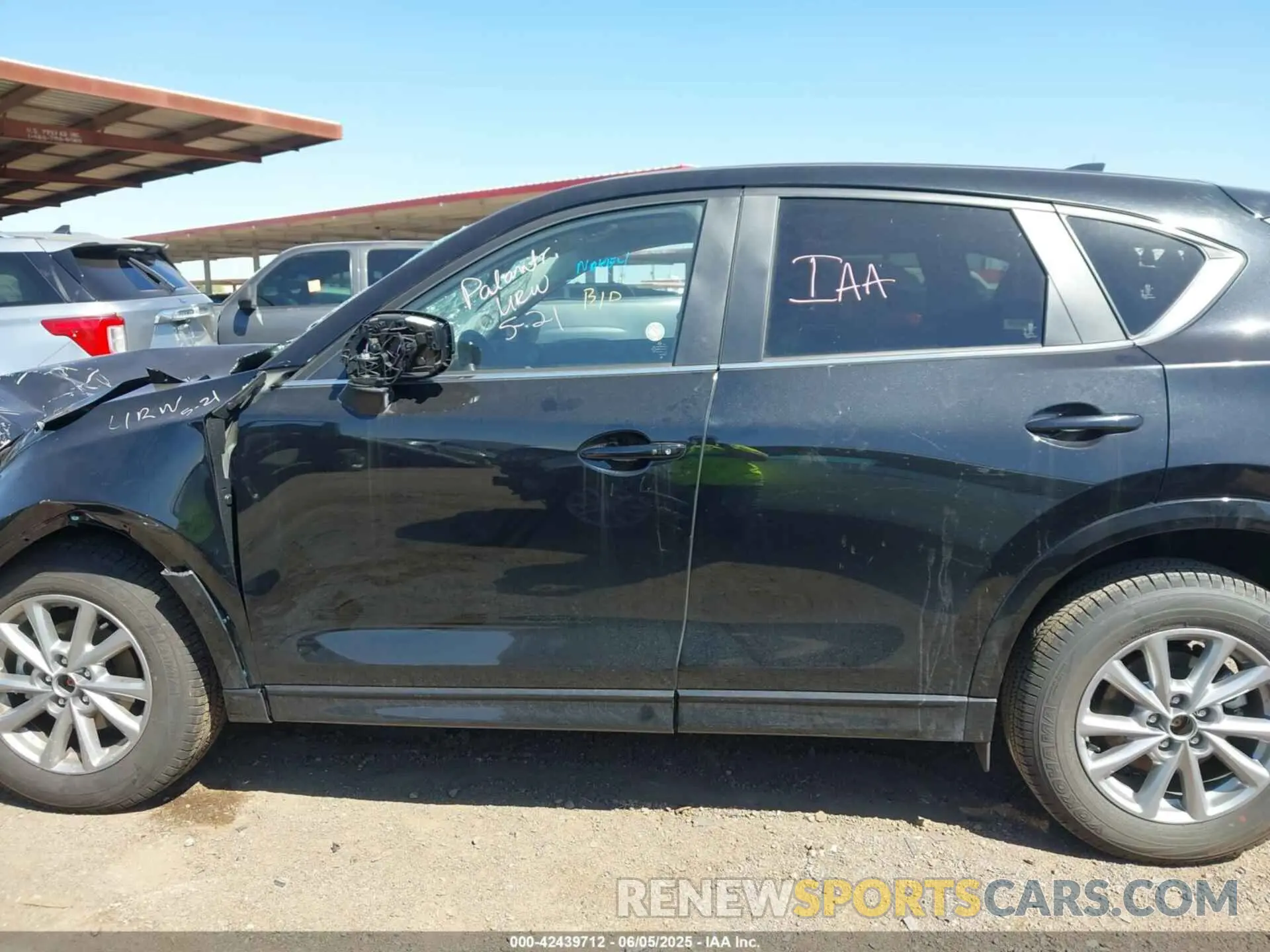 13 fotografías del automóvil dañado JM3KFBCL6S0600637 MAZDA CX-5 2025