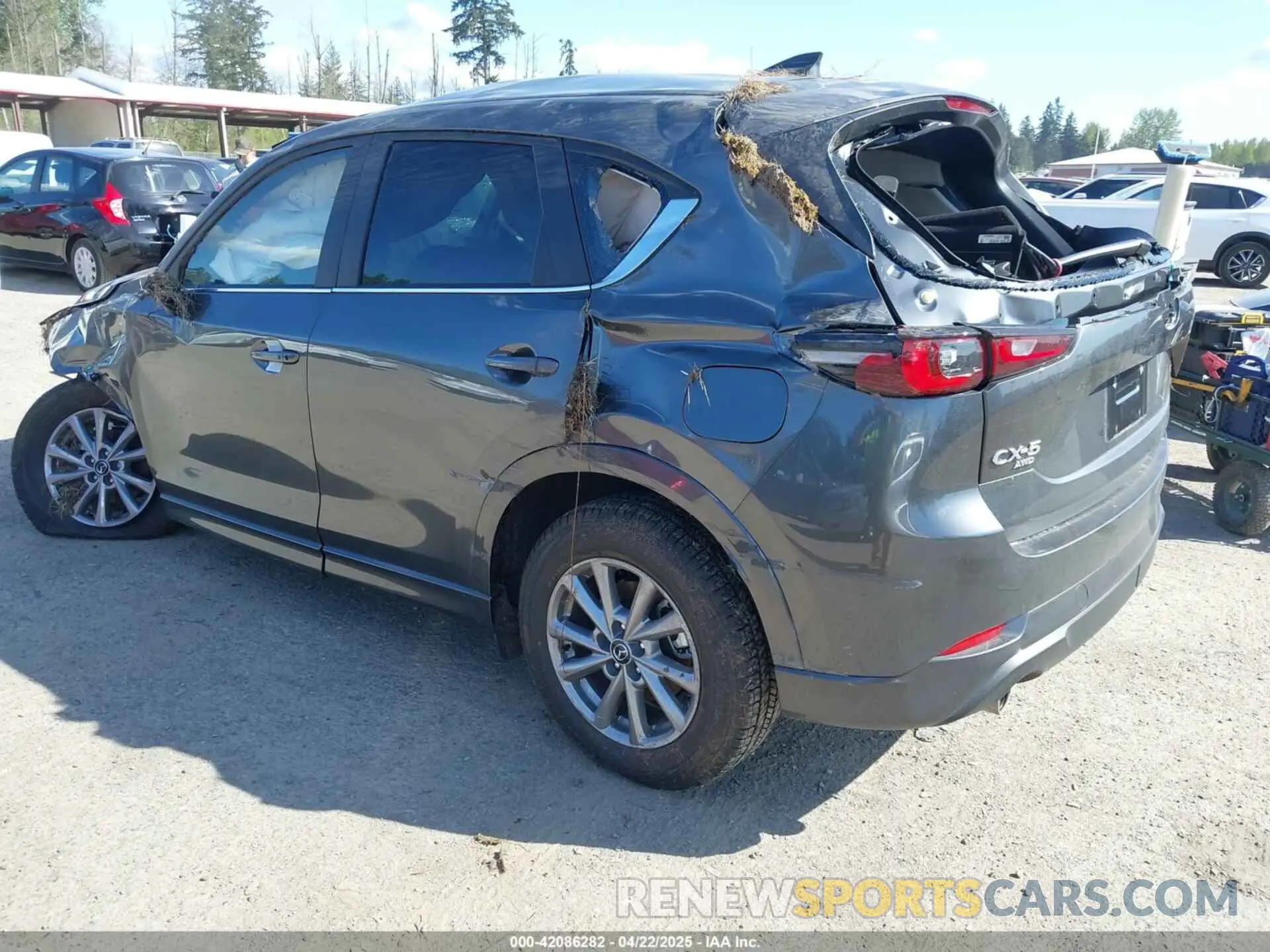 3 fotografías del automóvil dañado JM3KFBCL8S0603670 MAZDA CX-5 2025