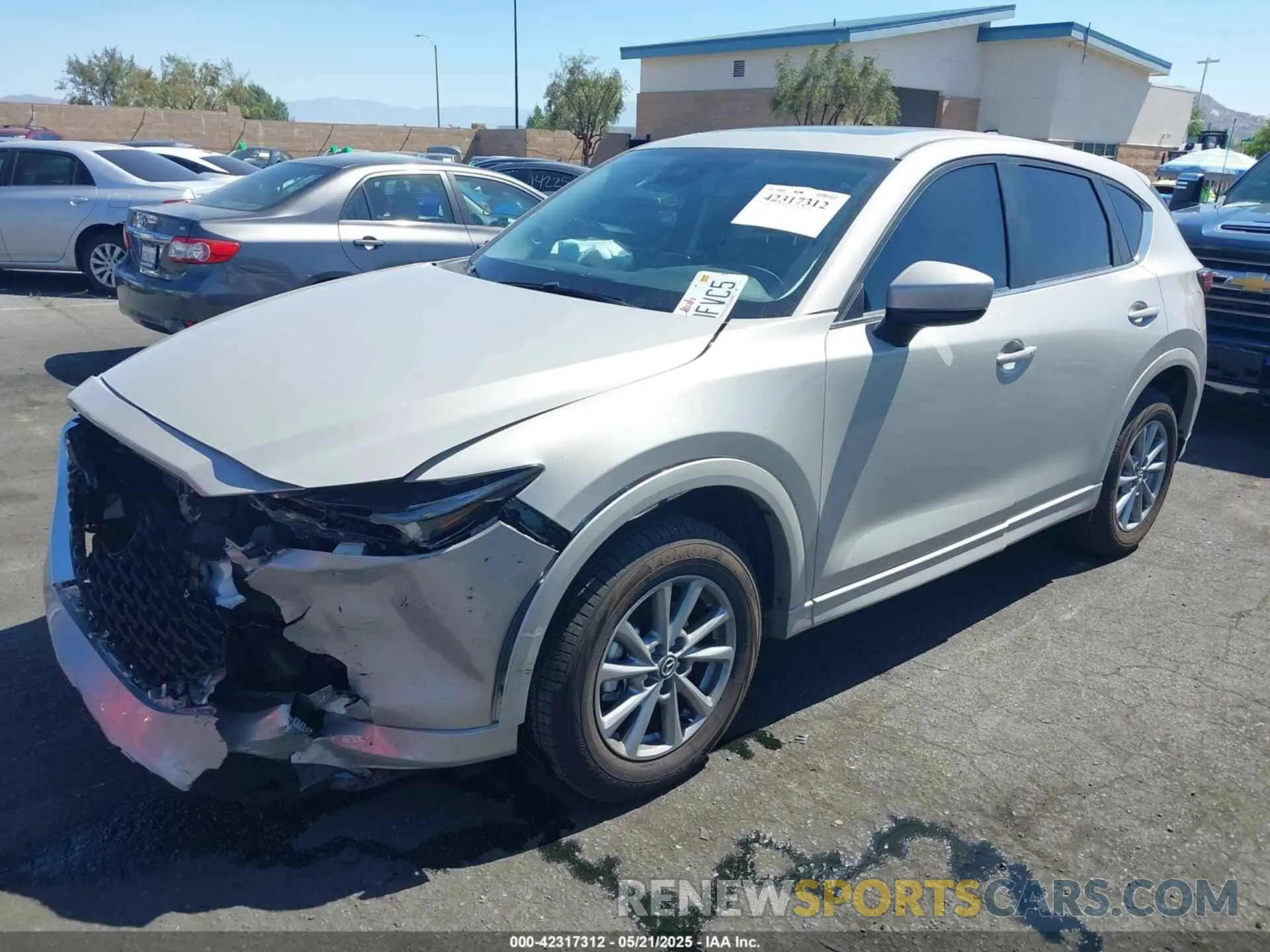2 fotografías del automóvil dañado JM3KFBCL8S0626656 MAZDA CX-5 2025