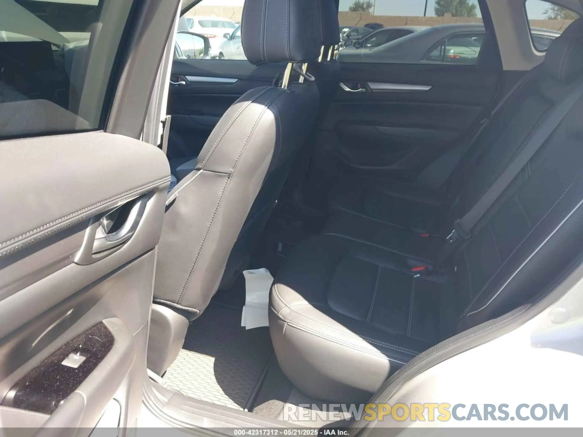 8 fotografías del automóvil dañado JM3KFBCL8S0626656 MAZDA CX-5 2025