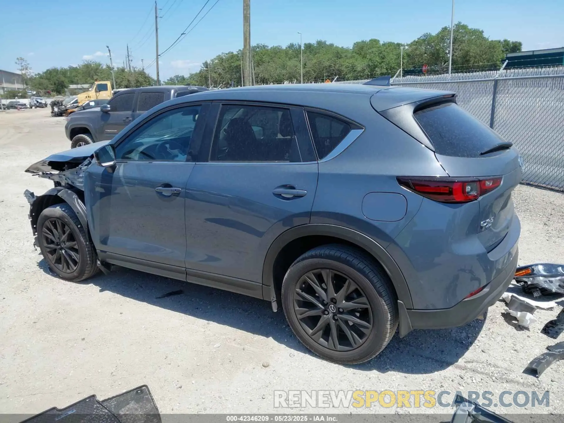 15 fotografías del automóvil dañado JM3KFBCM1S0580726 MAZDA CX-5 2025