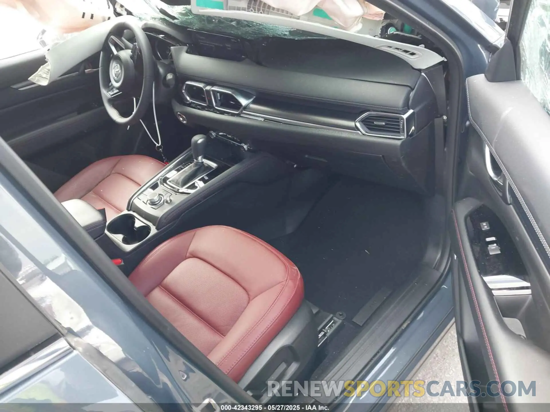 5 fotografías del automóvil dañado JM3KFBCM1S0636678 MAZDA CX-5 2025