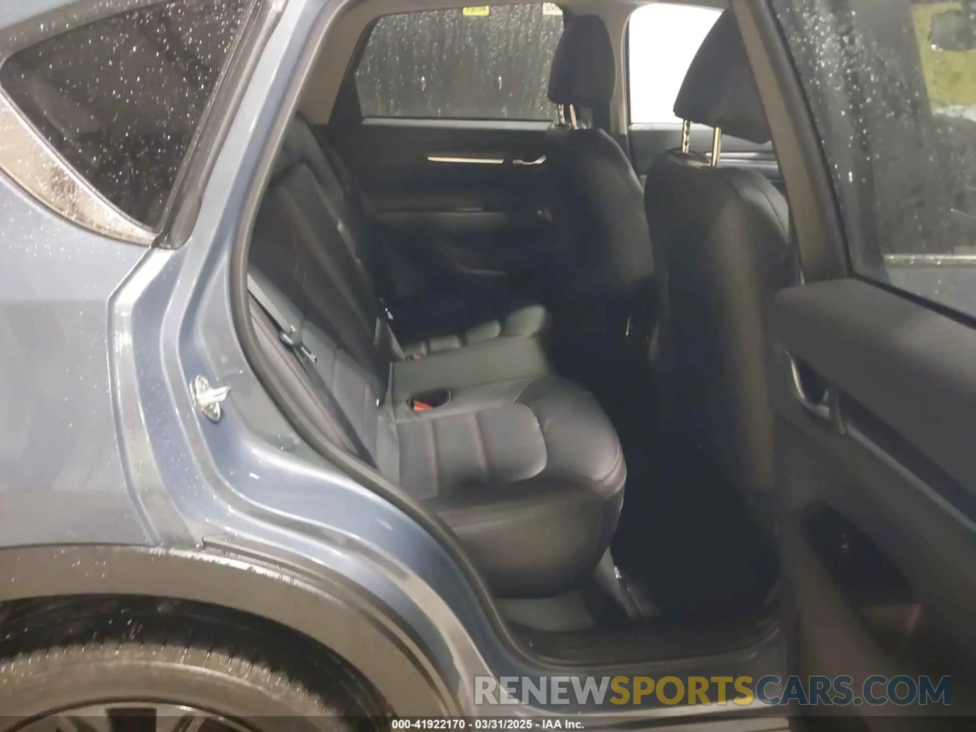8 fotografías del automóvil dañado JM3KFBCM2S0555110 MAZDA CX-5 2025