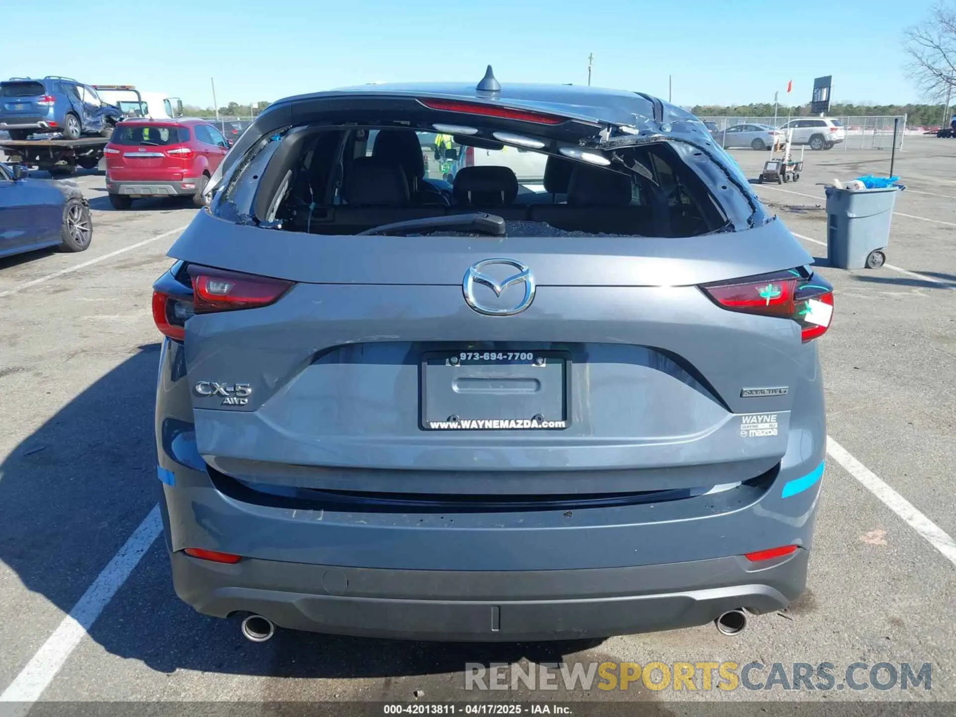 16 fotografías del automóvil dañado JM3KFBCM9S0558117 MAZDA CX-5 2025