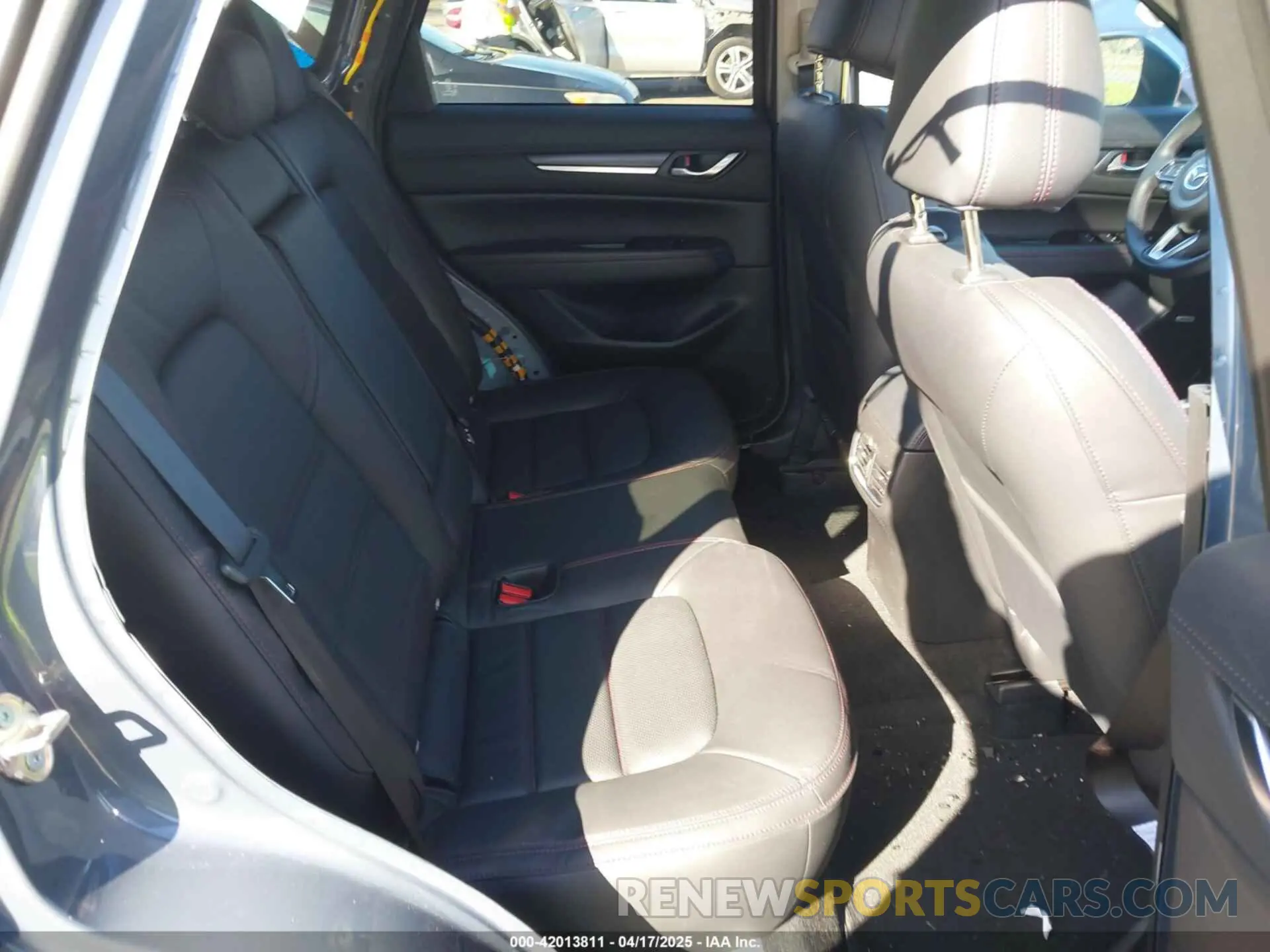 8 fotografías del automóvil dañado JM3KFBCM9S0558117 MAZDA CX-5 2025