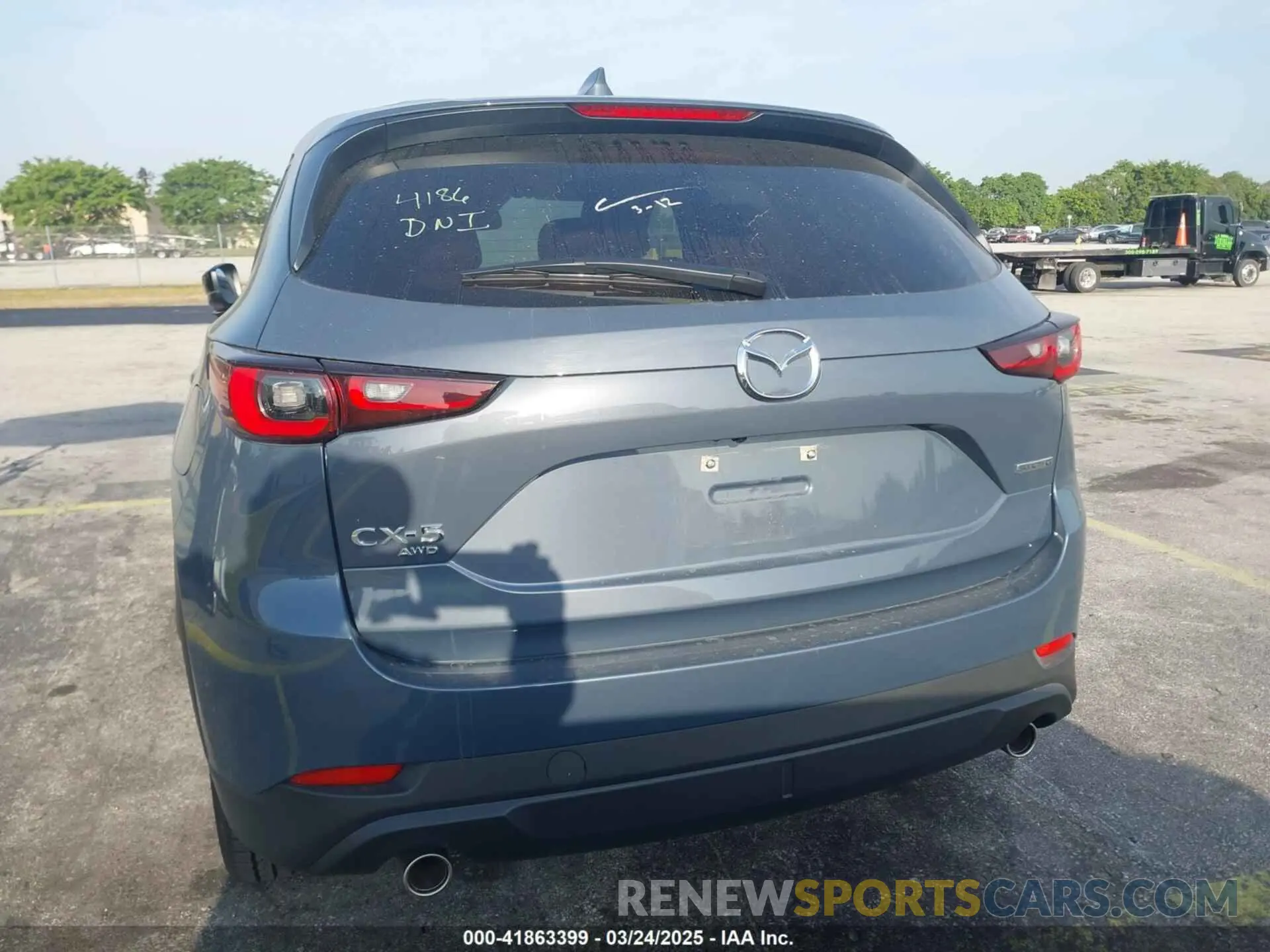 17 fotografías del automóvil dañado JM3KFBCMXS0556652 MAZDA CX-5 2025