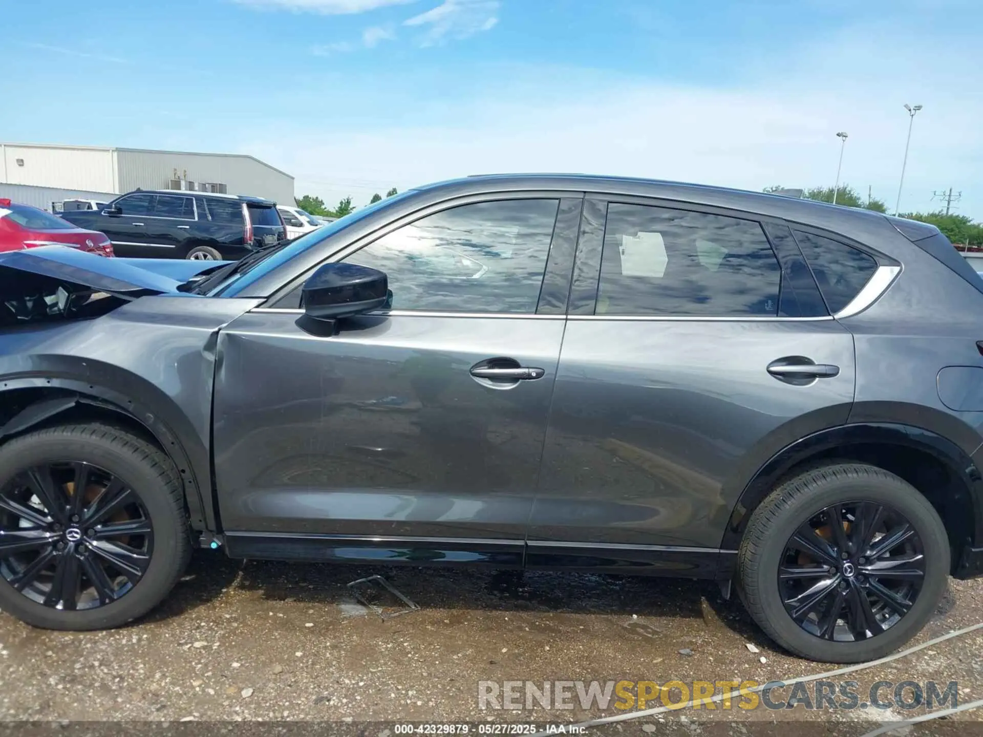 15 fotografías del automóvil dañado JM3KFBDY8S0598867 MAZDA CX-5 2025