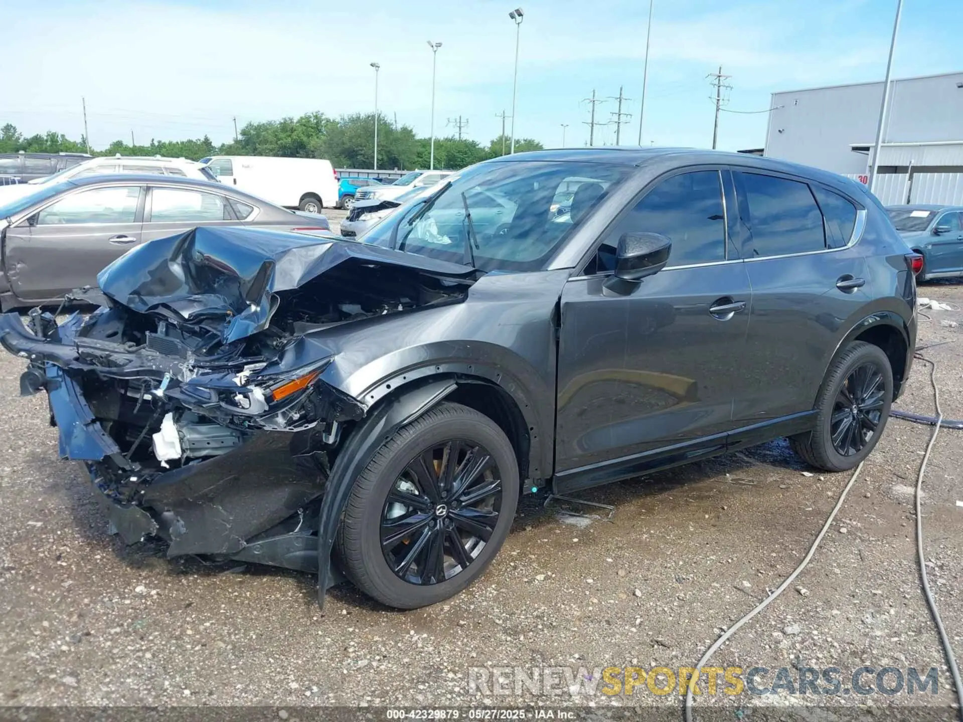 2 fotografías del automóvil dañado JM3KFBDY8S0598867 MAZDA CX-5 2025