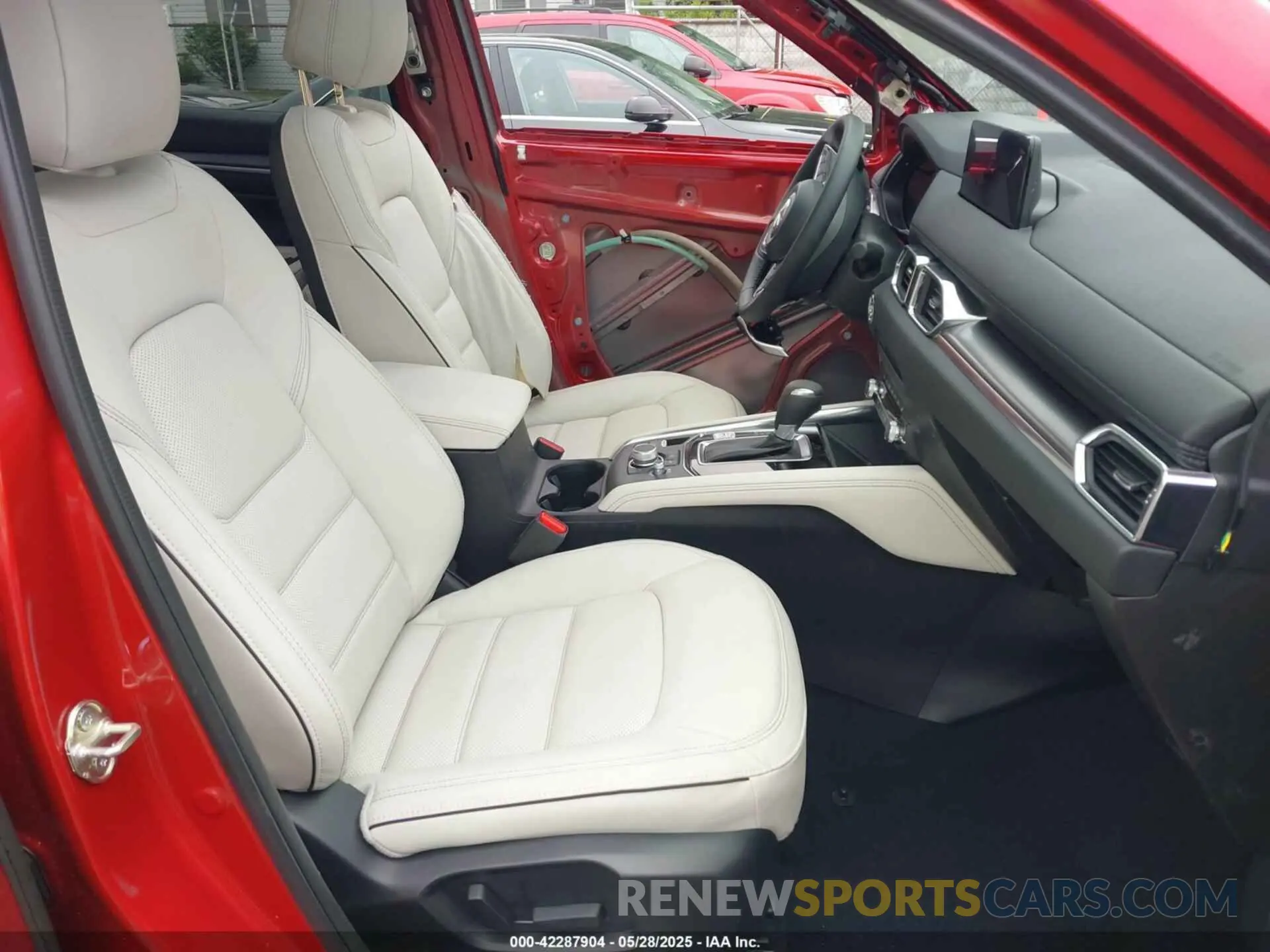 5 fotografías del automóvil dañado JM3KFBEM1S0653669 MAZDA CX-5 2025
