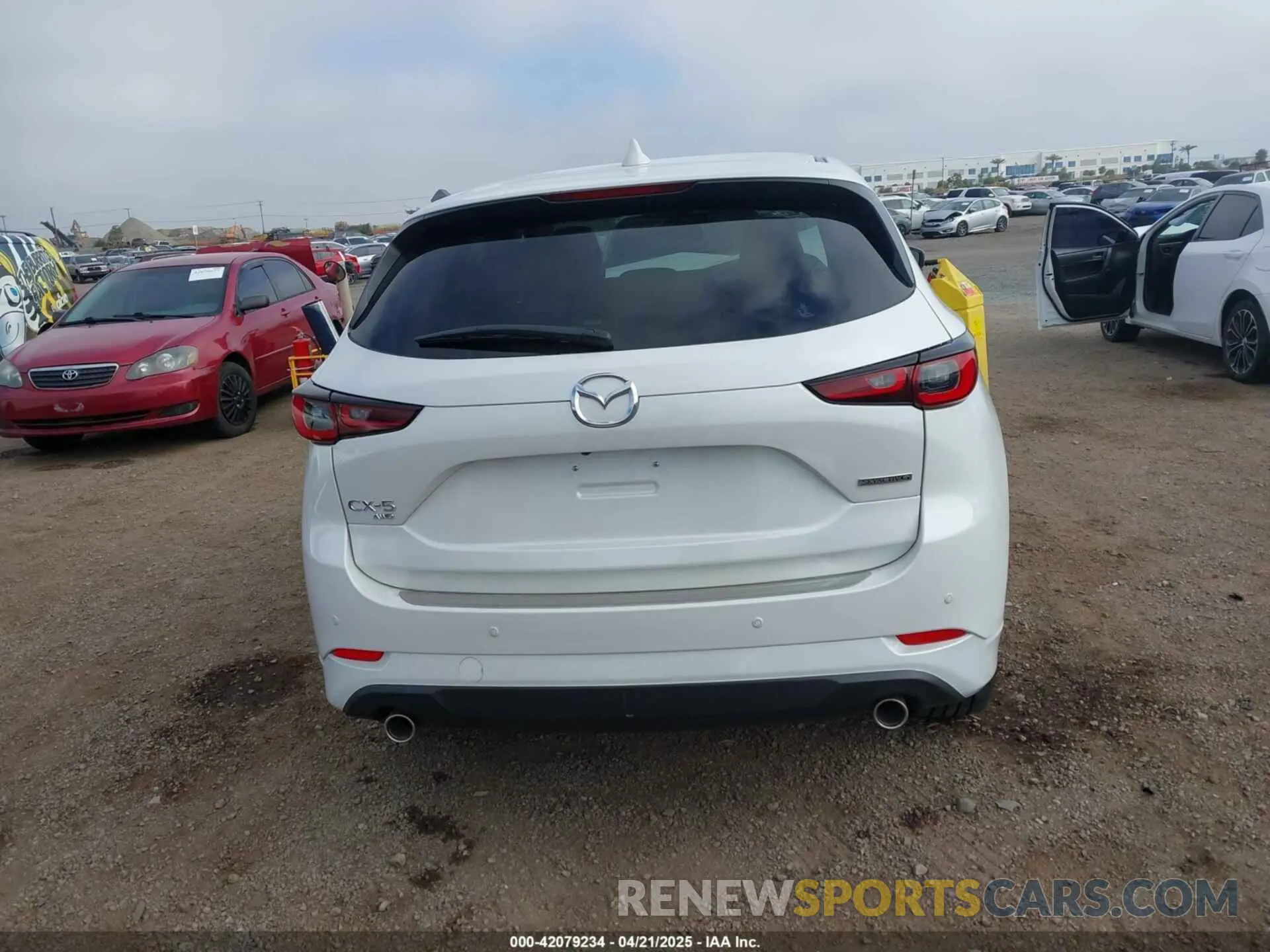 17 fotografías del automóvil dañado JM3KFBEM2S0637206 MAZDA CX-5 2025