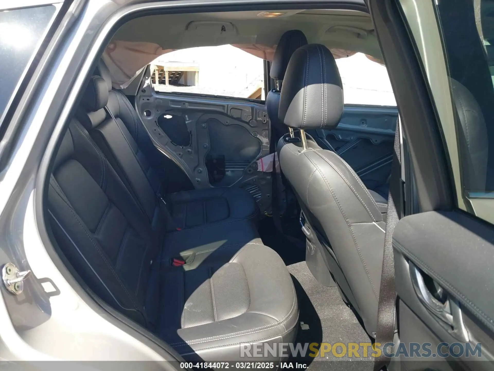 8 fotografías del automóvil dañado JM3KFBEM9S0579269 MAZDA CX-5 2025
