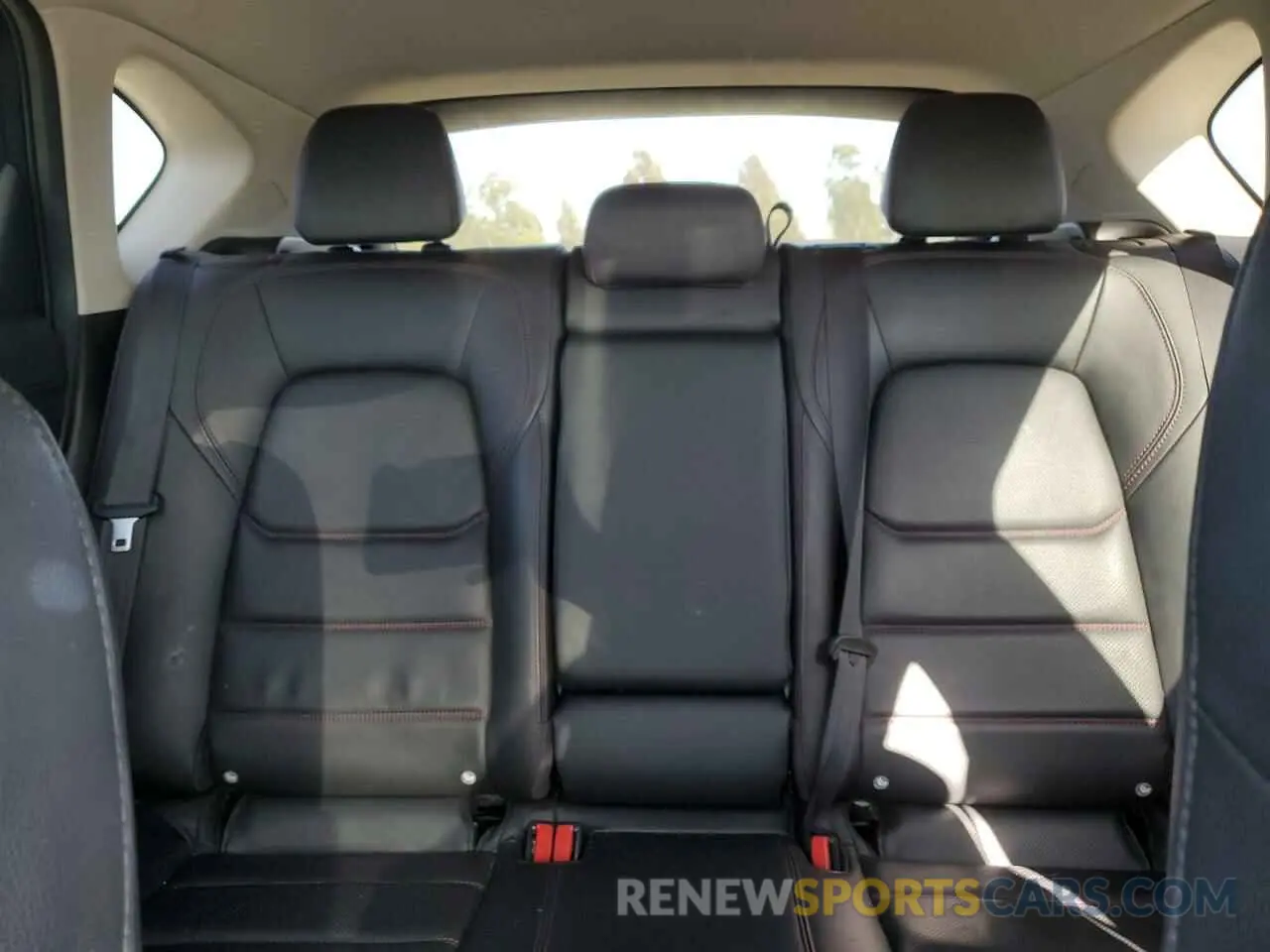 10 fotografías del automóvil dañado JM3KFBCY2M0386907 MAZDA CX-5 CARBO 2021