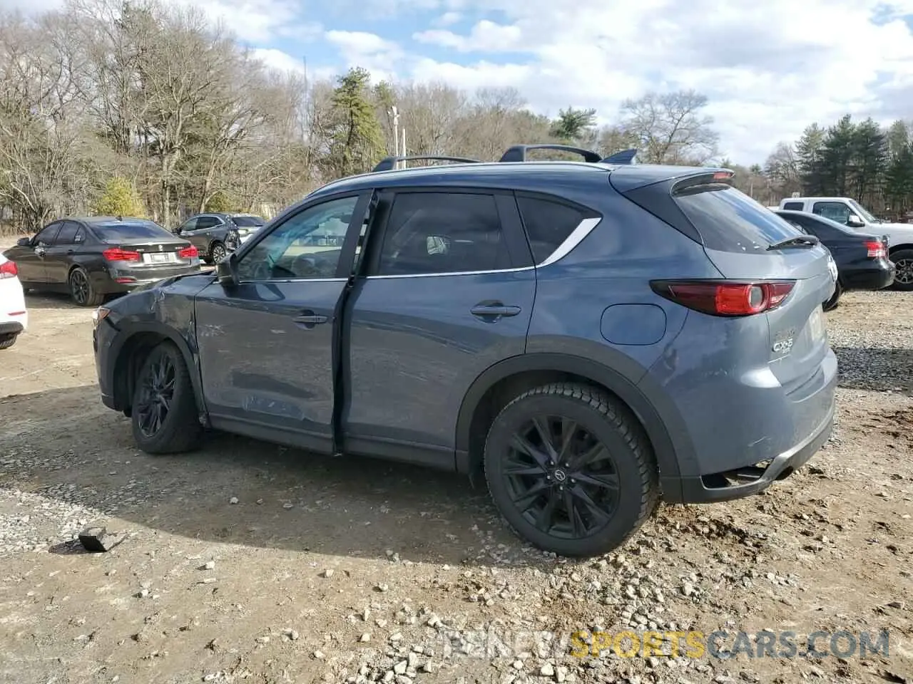 2 fotografías del automóvil dañado JM3KFBCY7M0352364 MAZDA CX-5 CARBO 2021