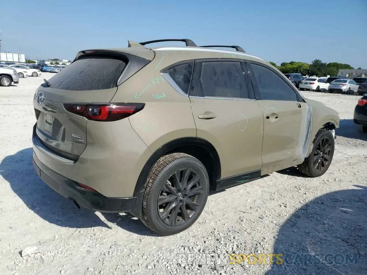 3 fotografías del automóvil dañado JM3KFBAY5R0435589 MAZDA CX-5 CARBO 2024
