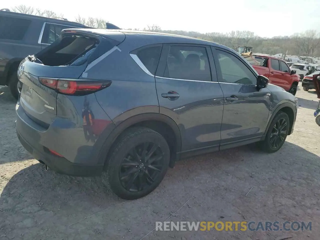 3 fotografías del automóvil dañado JM3KFBCM1N0532499 MAZDA CX-5 PREFE 2022