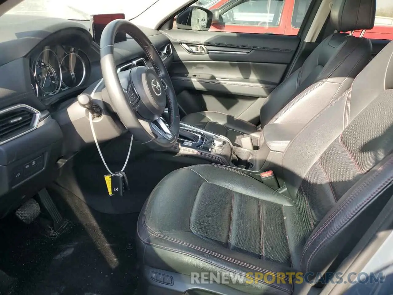 7 fotografías del automóvil dañado JM3KFBCM1N0532499 MAZDA CX-5 PREFE 2022