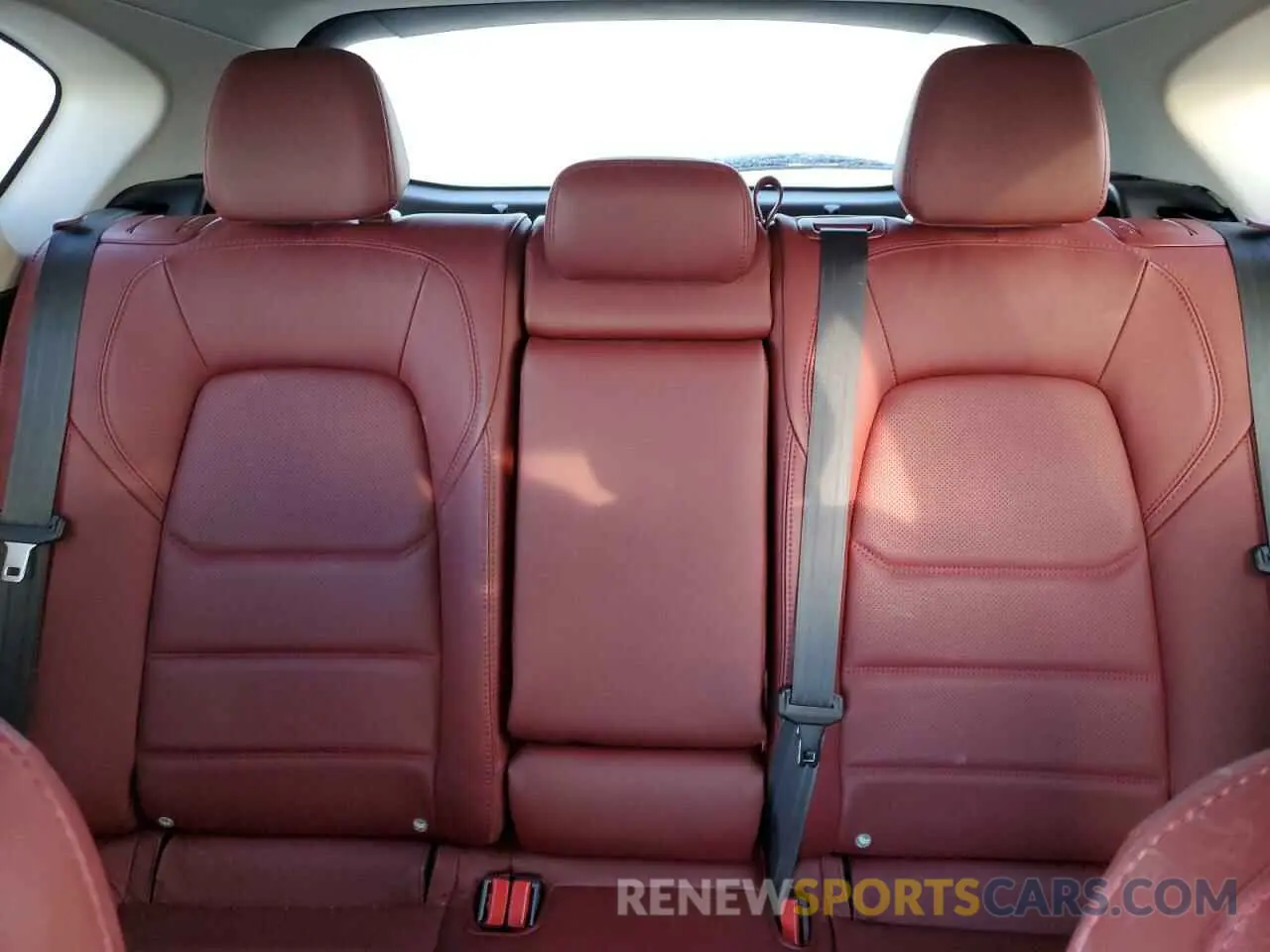 10 fotografías del automóvil dañado JM3KFBCM2N0546105 MAZDA CX-5 PREFE 2022
