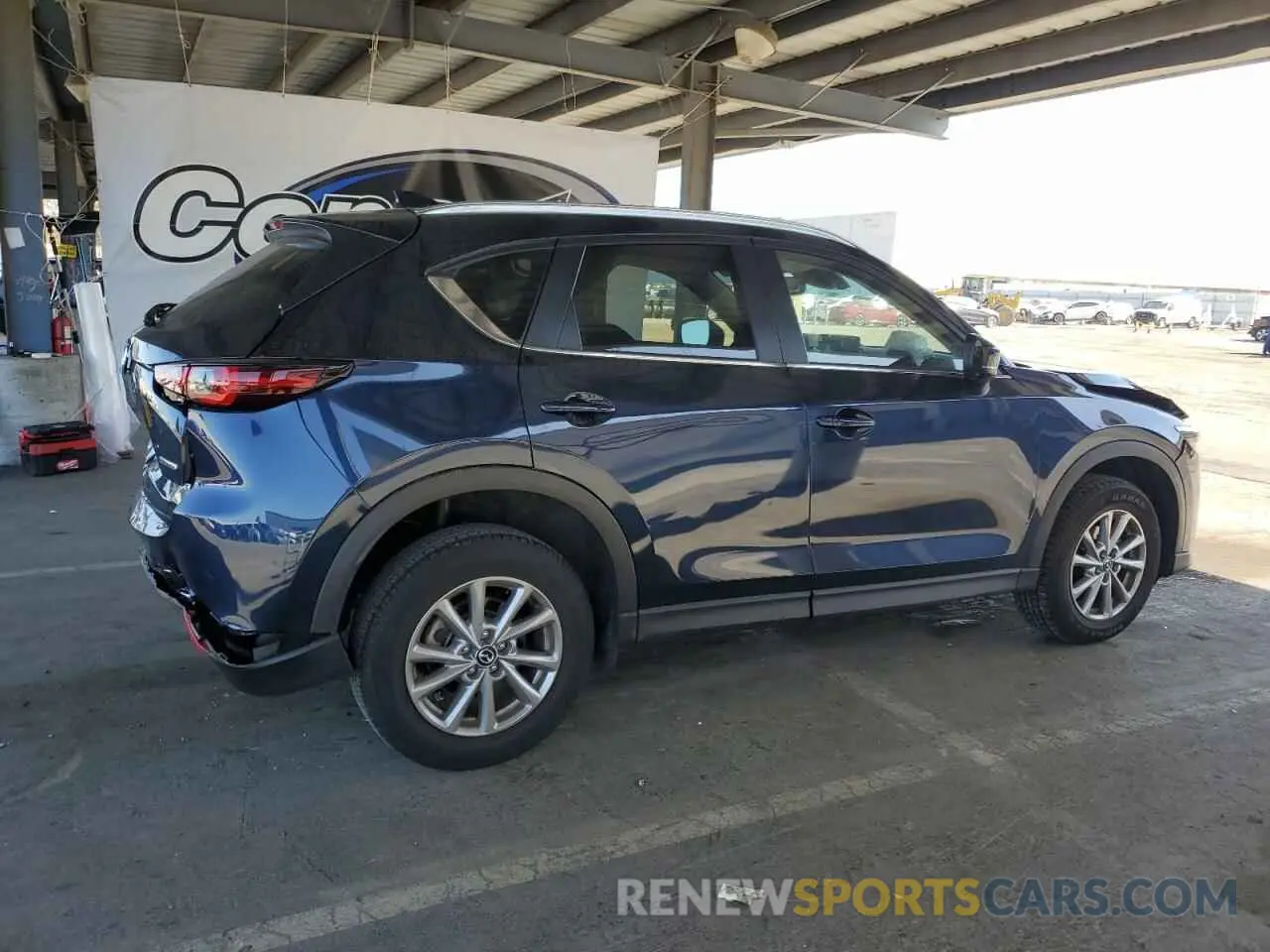 3 fotografías del automóvil dañado JM3KFBCM5N1553110 MAZDA CX-5 PREFE 2022