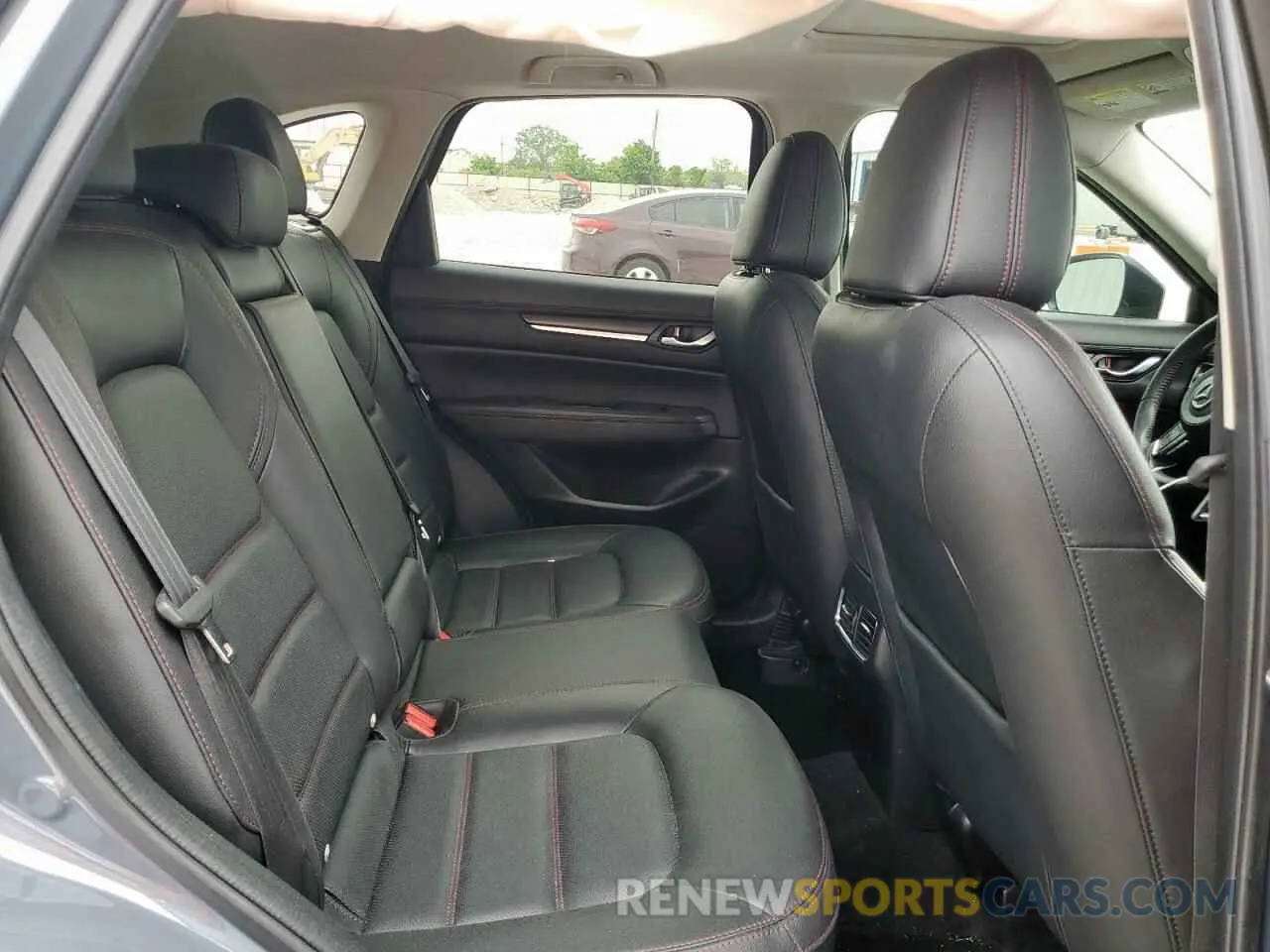 11 fotografías del automóvil dañado JM3KFBCM5N1578363 MAZDA CX-5 PREFE 2022