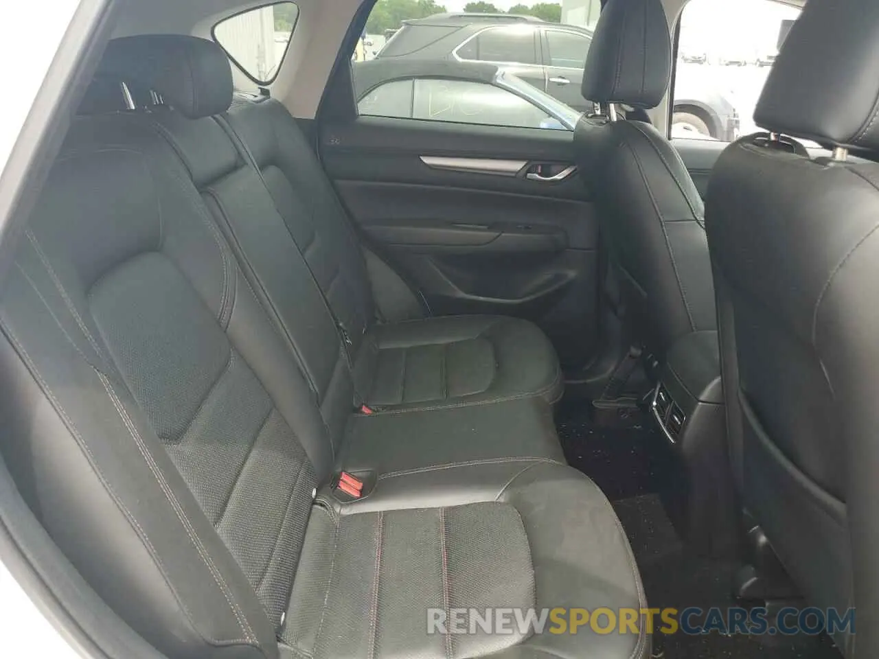 11 fotografías del automóvil dañado JM3KFBCM6N0583237 MAZDA CX-5 PREFE 2022
