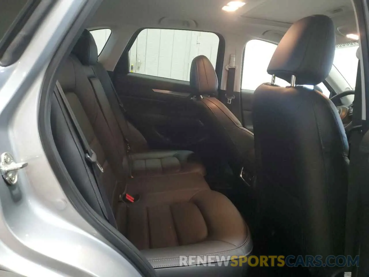 11 fotografías del automóvil dañado JM3KFBCM8N0623205 MAZDA CX-5 PREFE 2022