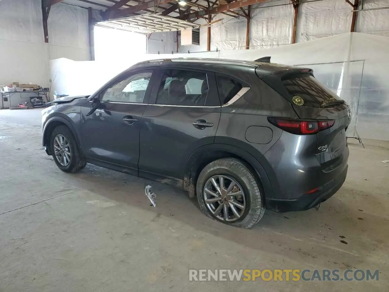 2 fotografías del automóvil dañado JM3KFBCM8N0635600 MAZDA CX-5 PREFE 2022