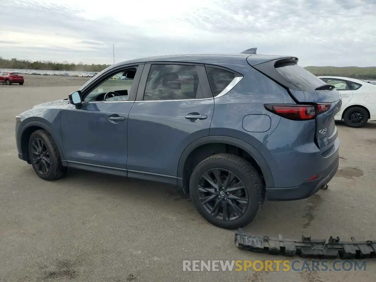 2 fotografías del automóvil dañado JM3KFBCM9N1547939 MAZDA CX-5 PREFE 2022