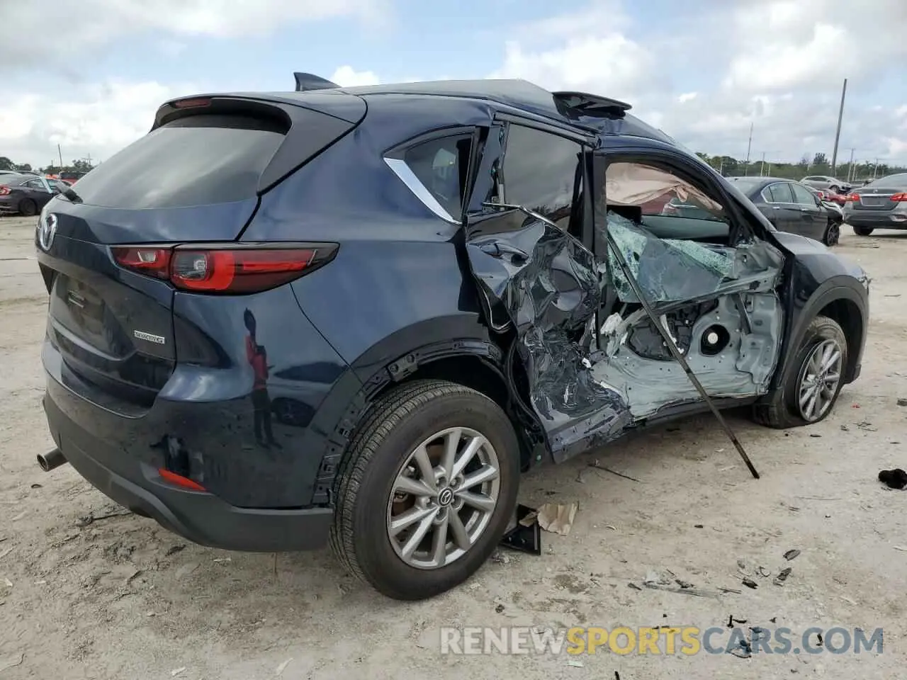 3 fotografías del automóvil dañado JM3KFBCM9N1633901 MAZDA CX-5 PREFE 2022