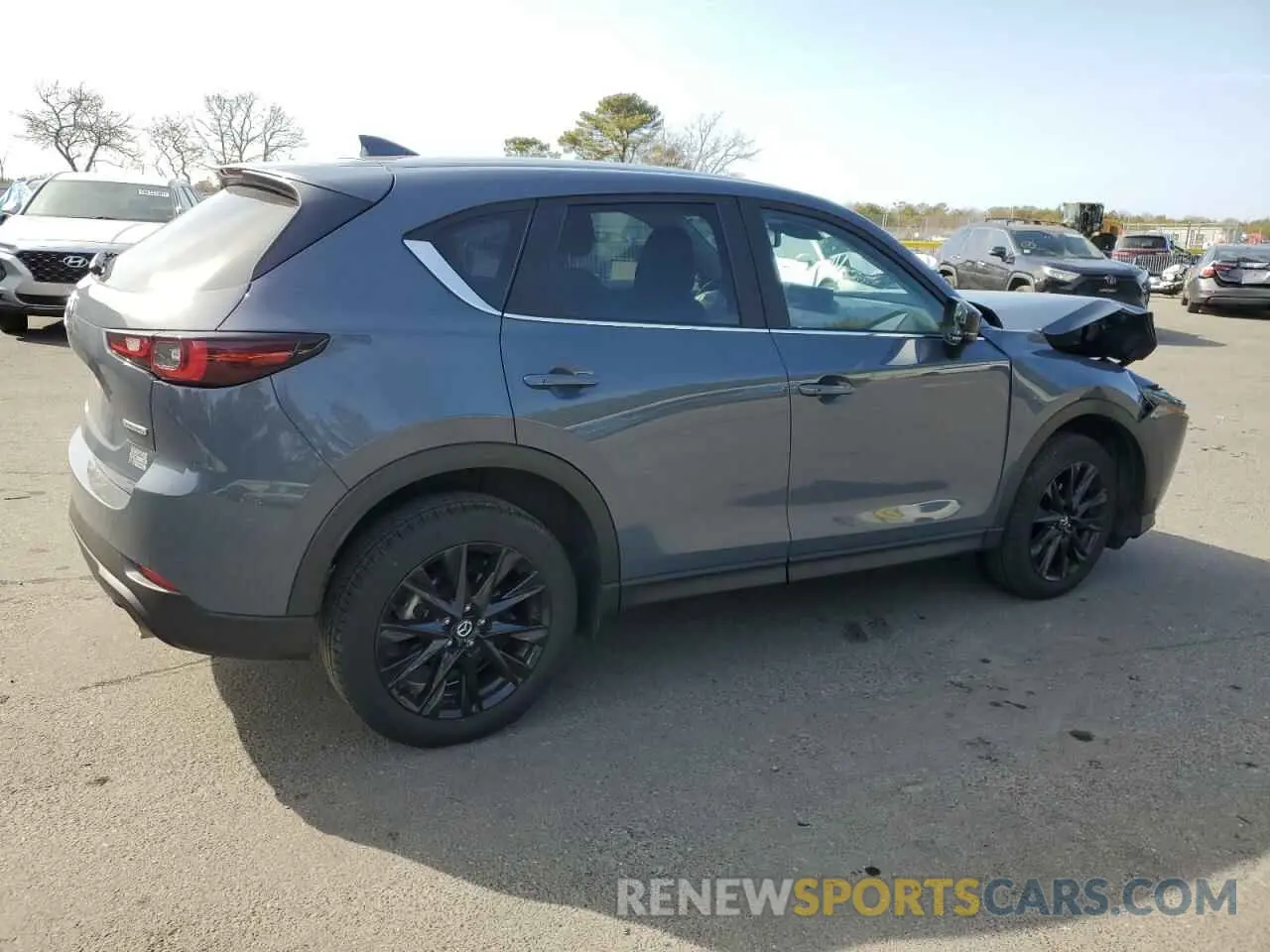 3 fotografías del automóvil dañado JM3KFBCM1P0162366 MAZDA CX-5 PREFE 2023