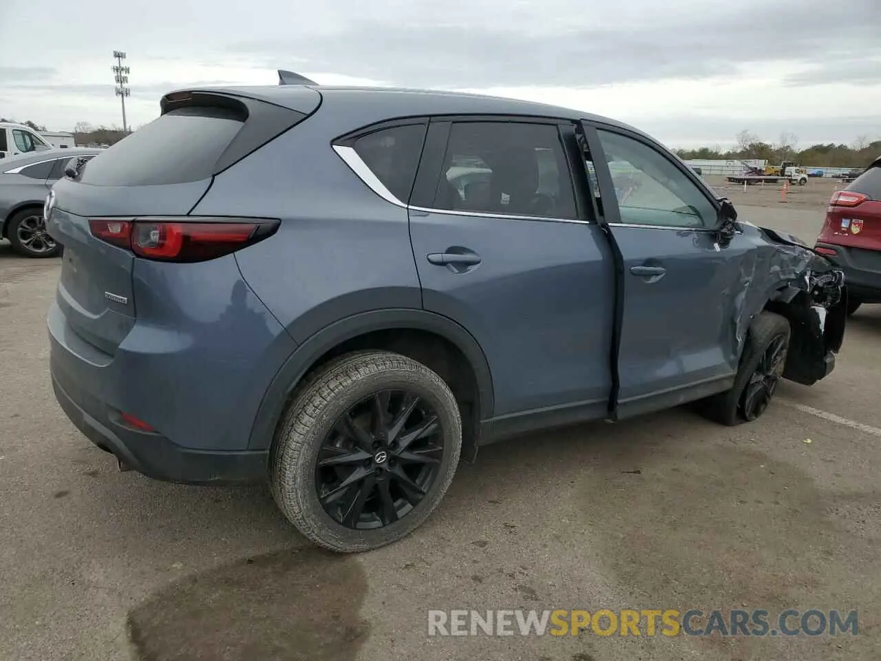 3 fotografías del automóvil dañado JM3KFBCM1P0211663 MAZDA CX-5 PREFE 2023