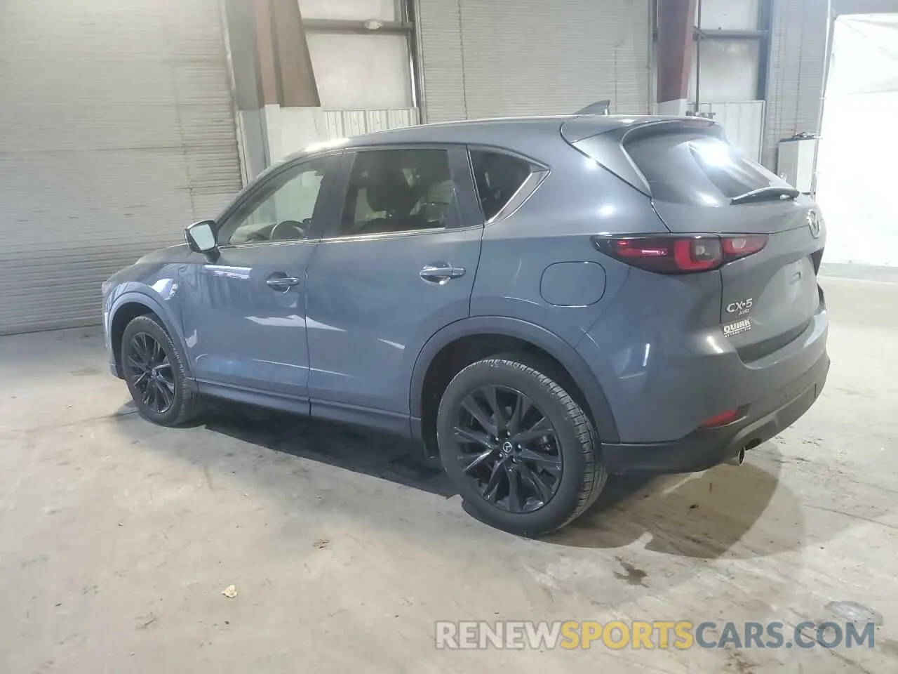 2 fotografías del automóvil dañado JM3KFBCM2P0245420 MAZDA CX-5 PREFE 2023