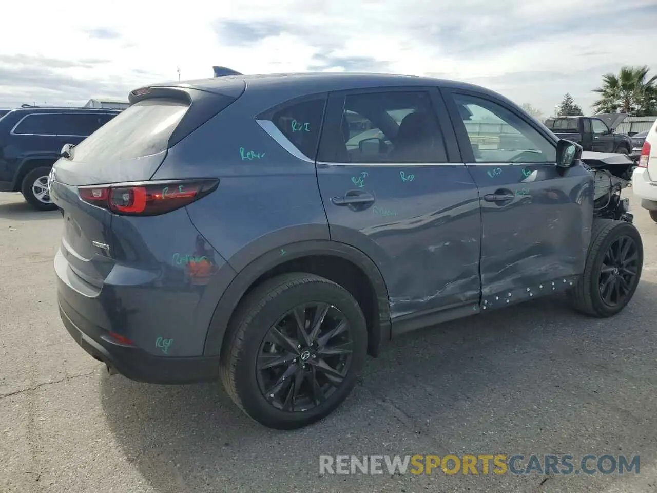 3 fotografías del automóvil dañado JM3KFBCM2P0292141 MAZDA CX-5 PREFE 2023