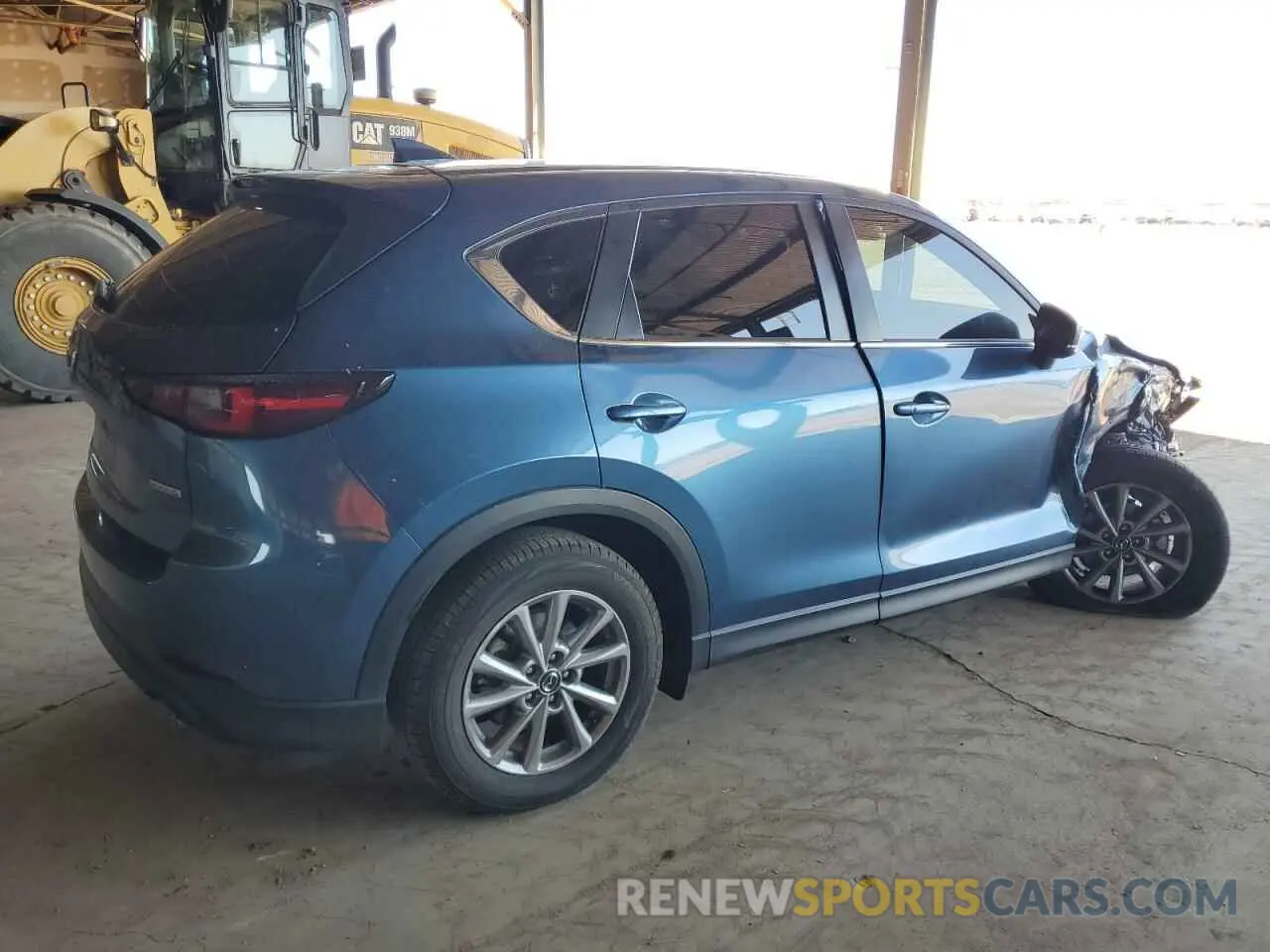 3 fotografías del automóvil dañado JM3KFBCM3P0140899 MAZDA CX-5 PREFE 2023