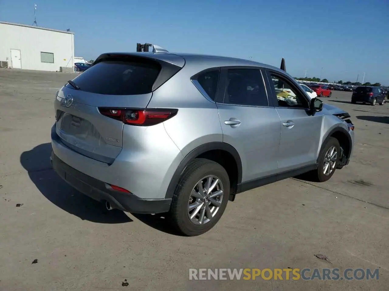 3 fotografías del automóvil dañado JM3KFBCM4P0191943 MAZDA CX-5 PREFE 2023