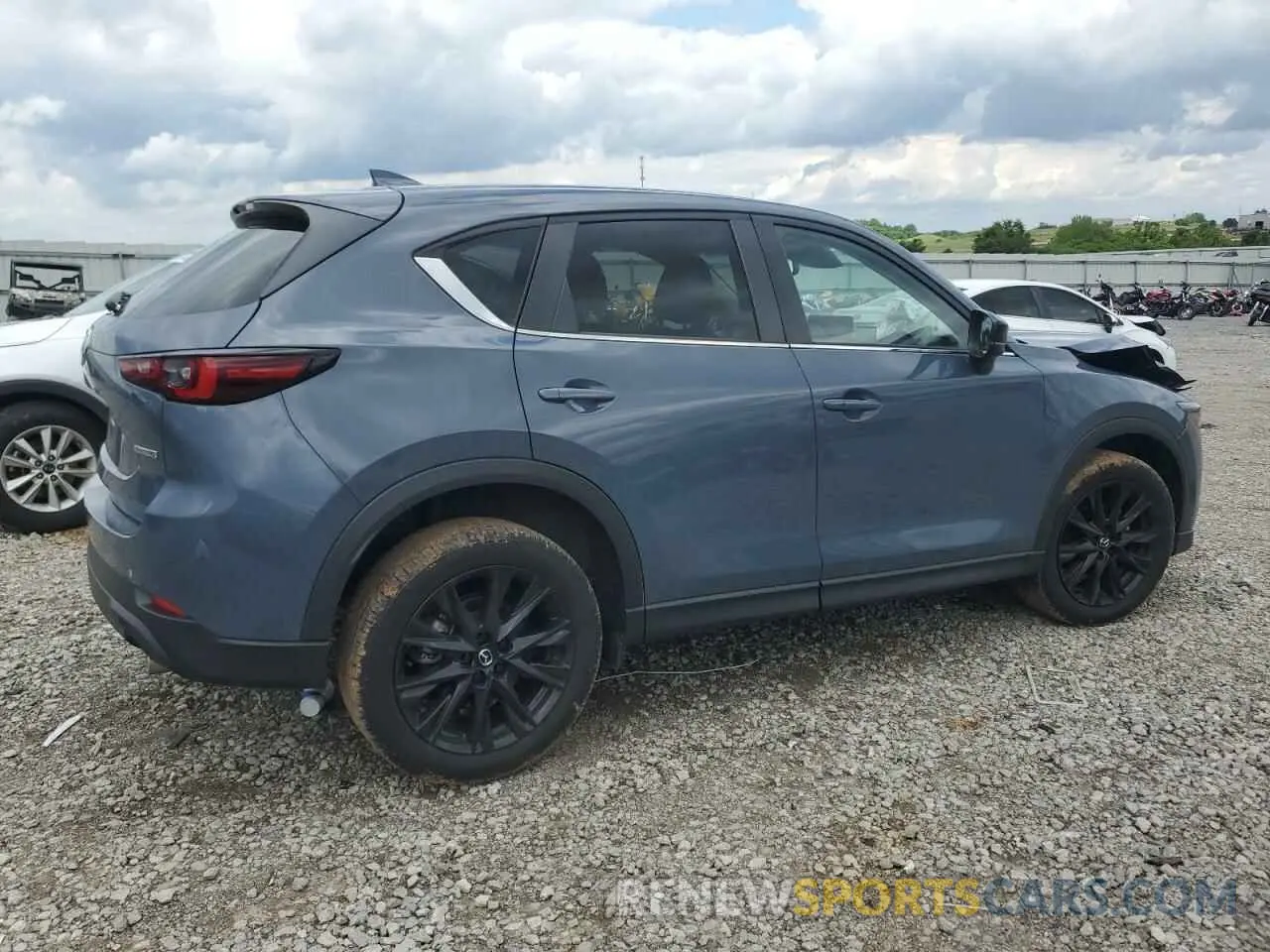 3 fotografías del automóvil dañado JM3KFBCM4P0215089 MAZDA CX-5 PREFE 2023