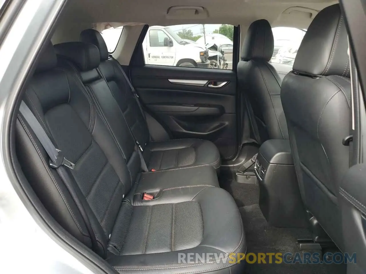 11 fotografías del automóvil dañado JM3KFBCM5P0177081 MAZDA CX-5 PREFE 2023